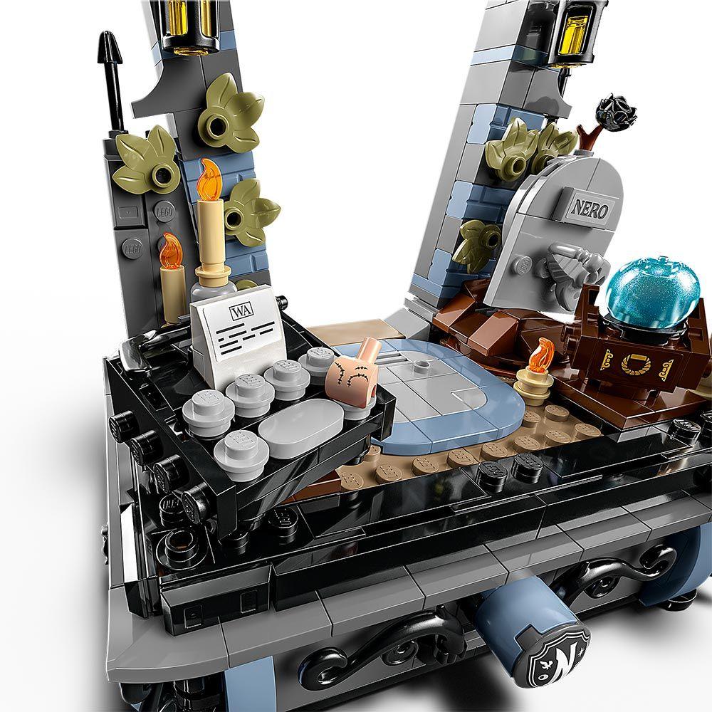 LEGO Figura de Merlina Addams (76780)-4