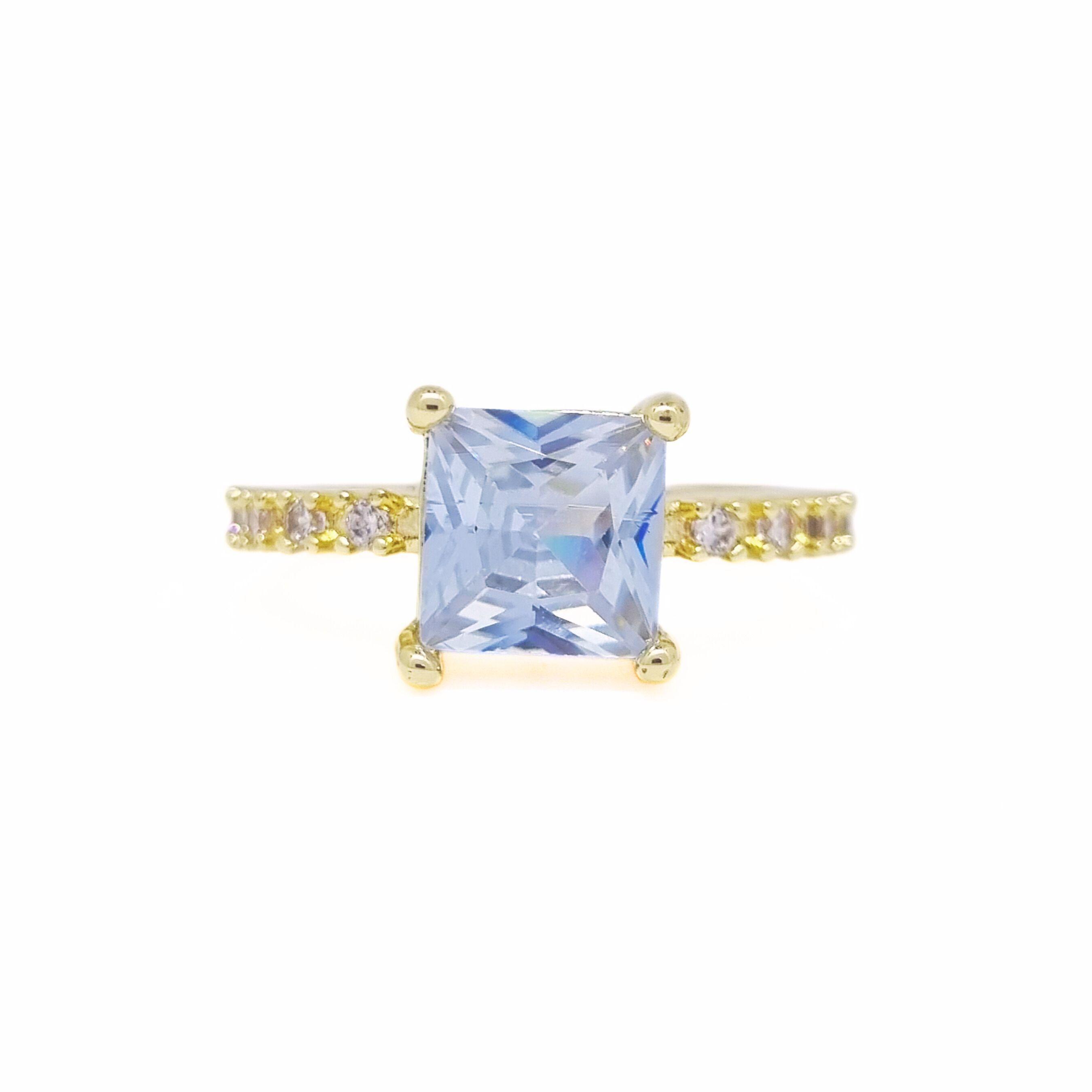 Anillo Solitario Corte Princesa enchapado en oro de 18k-0