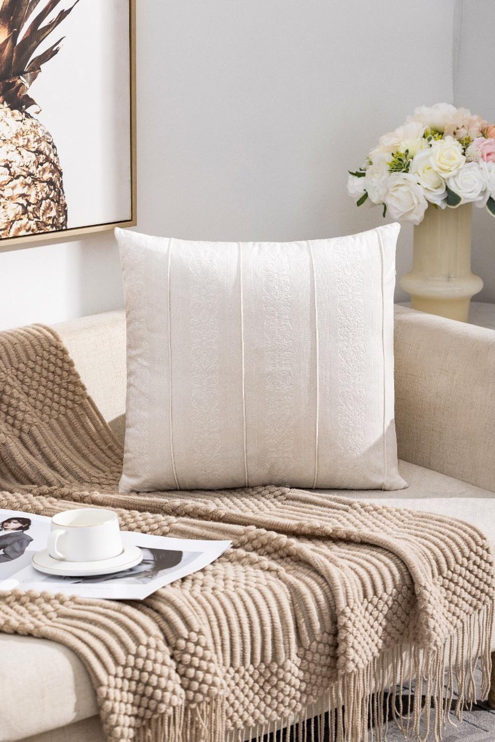 Funda De Cojin Decorativa Modelo Terciopelo Lineas-0