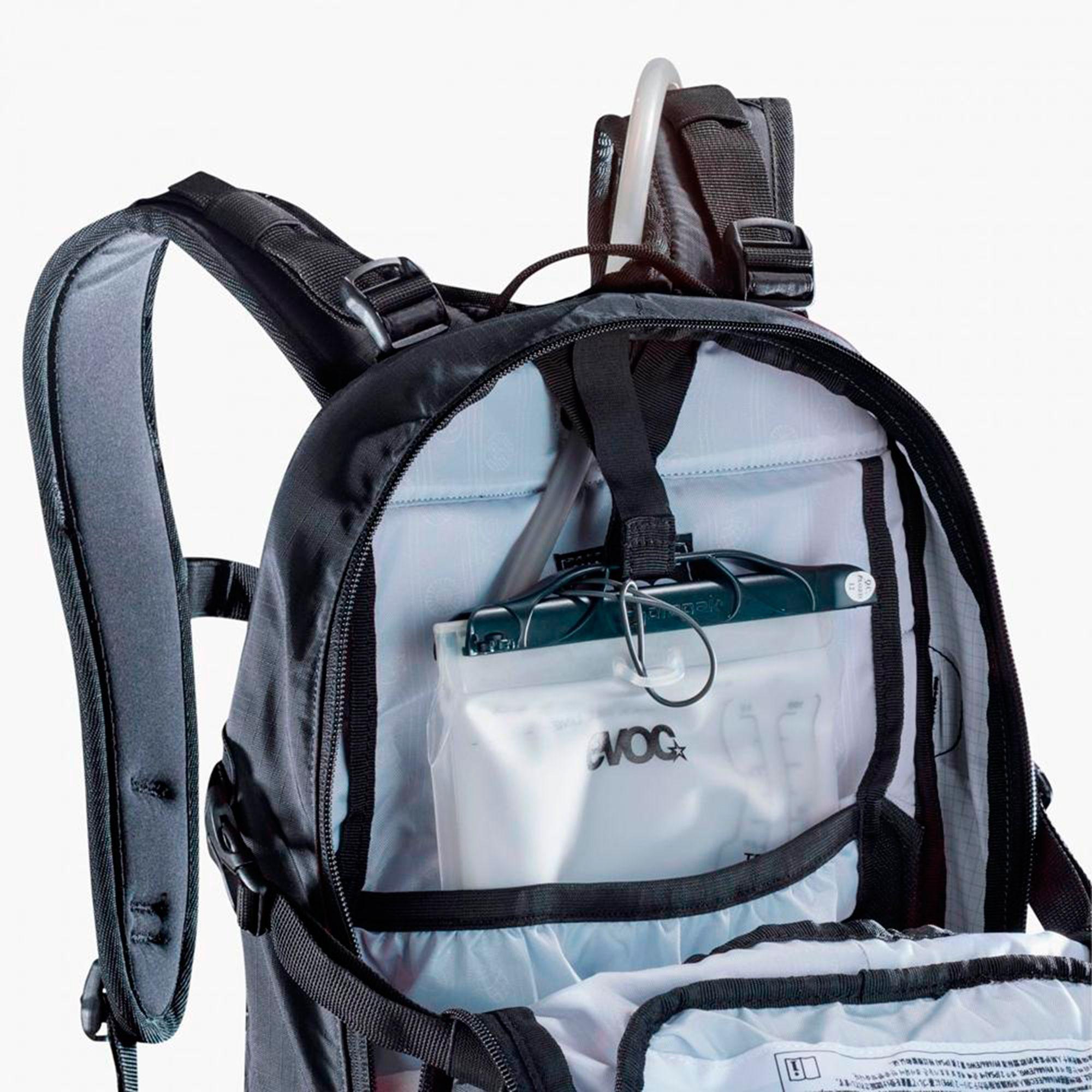 Mochila FR Enduro BlackLine 16 Black M/L EVOC-2