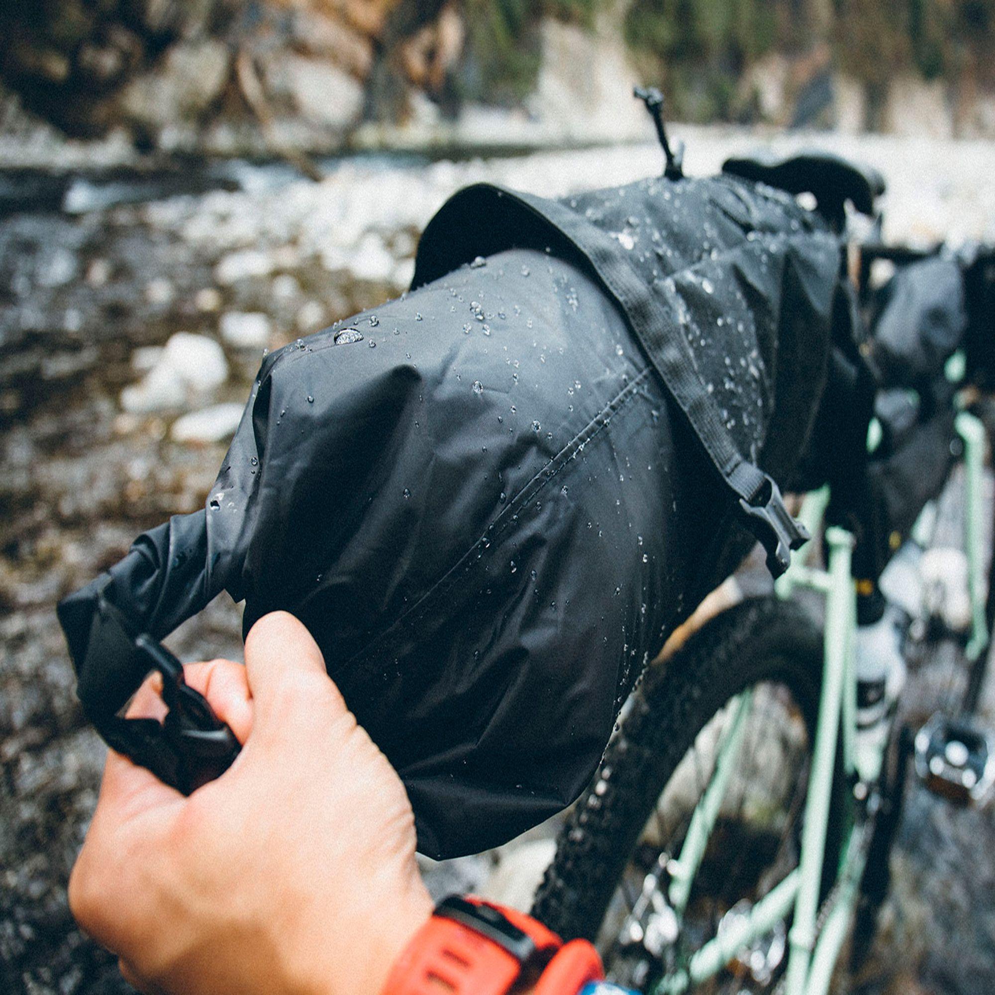 Bolso Topeak Inferior Asiento BackLoader 6L-3