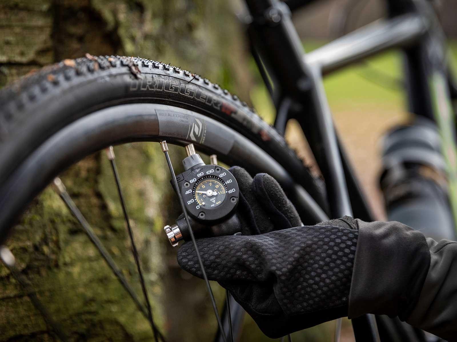 Bombin C/Medidor Airbooster G2 Topeak-2