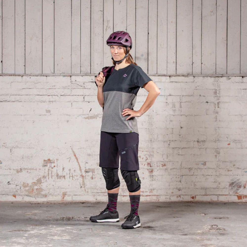 Polera IXS Mujer Flow Tech Mountain Negro Grafito L-1