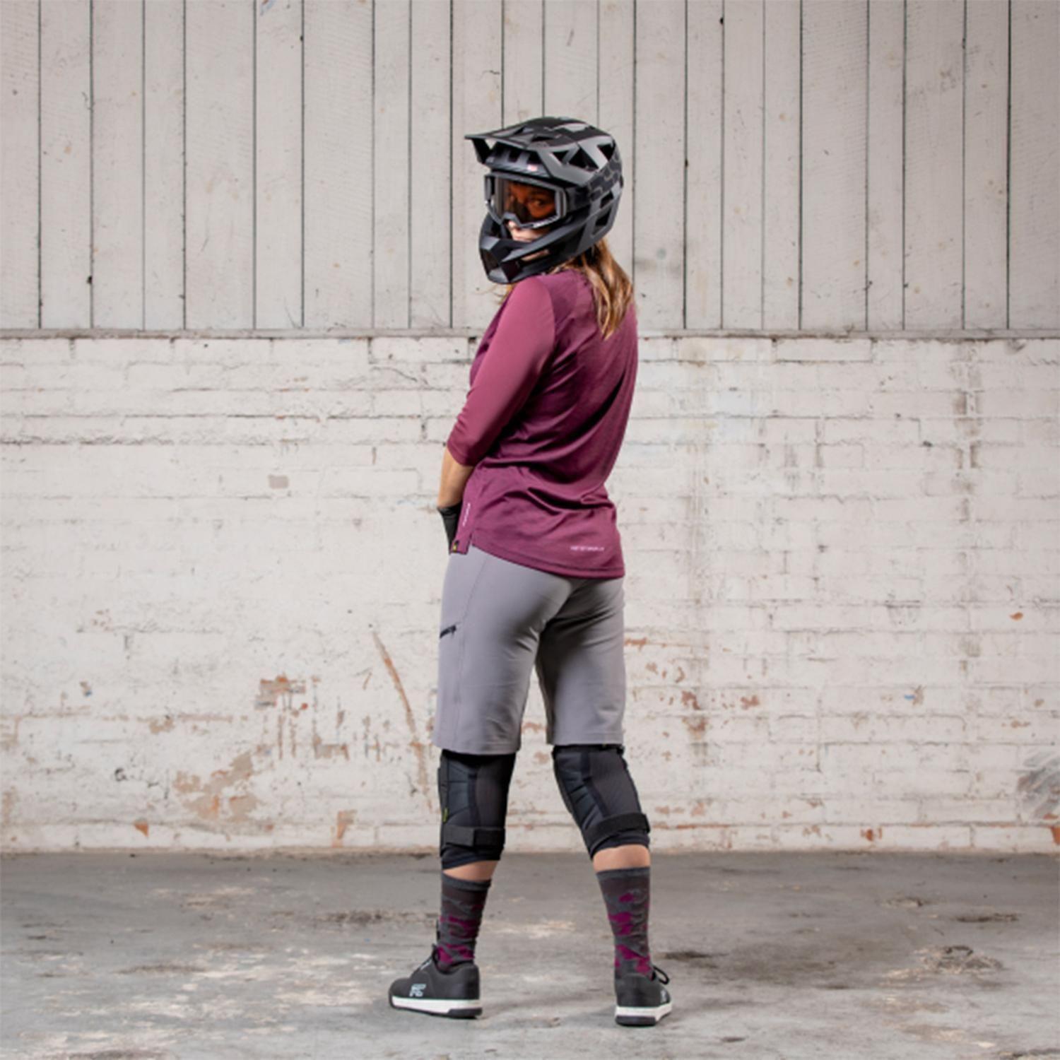 Polera IXS Mujer Carve X Henley Raisin S-1