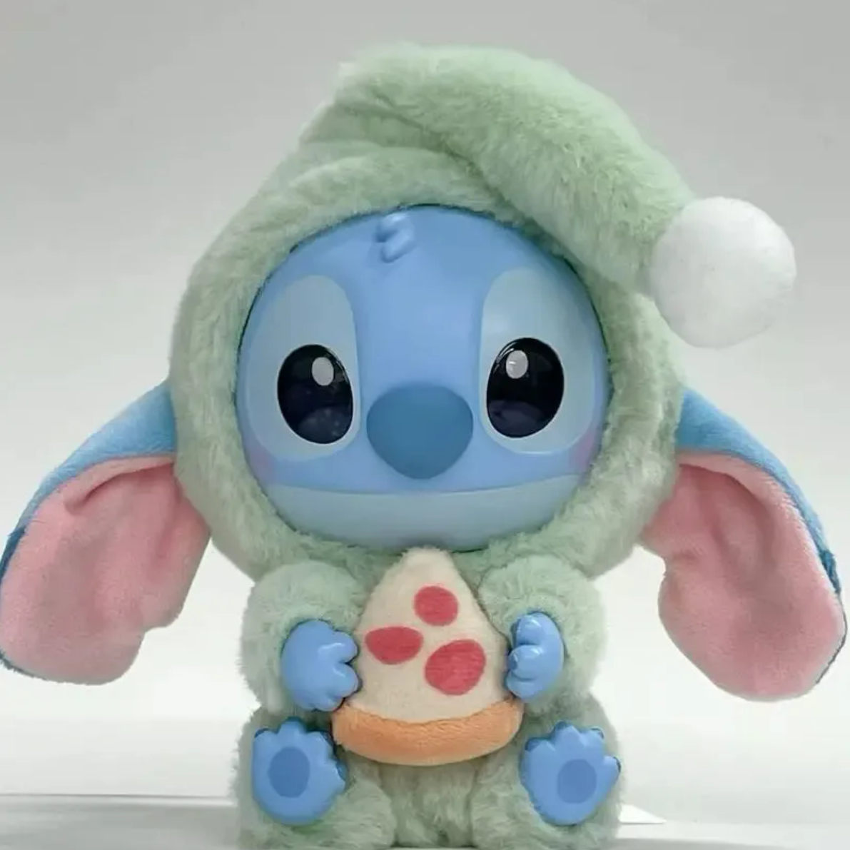 Labubu Tipo Stitch Figura al azar -4