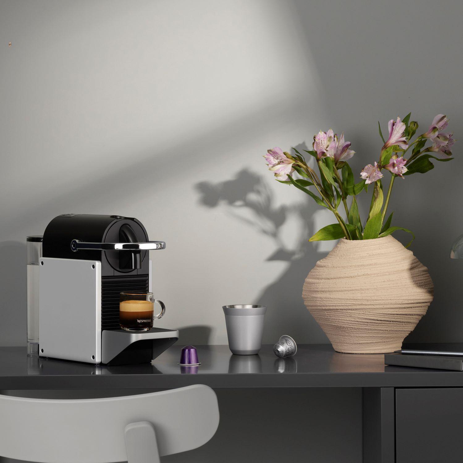 Cafetera Nespresso Pixie-3