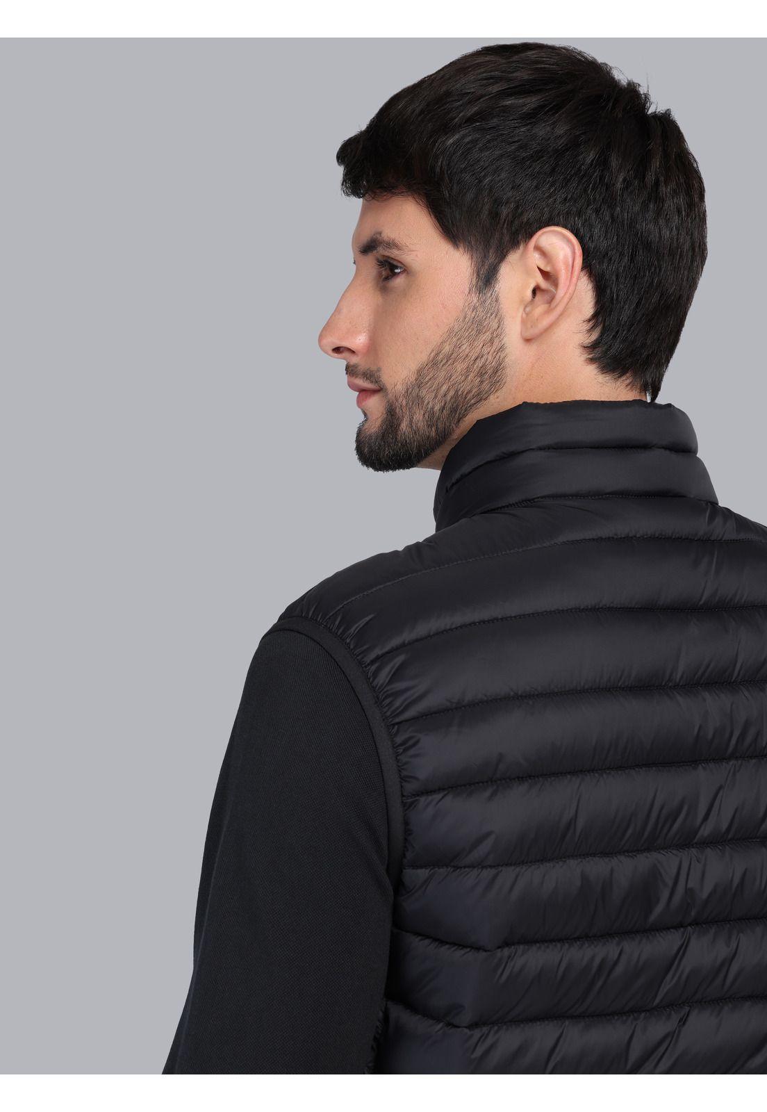 Parka Sin Mangas Regular Fit Negro Arrow PK33061NE-4