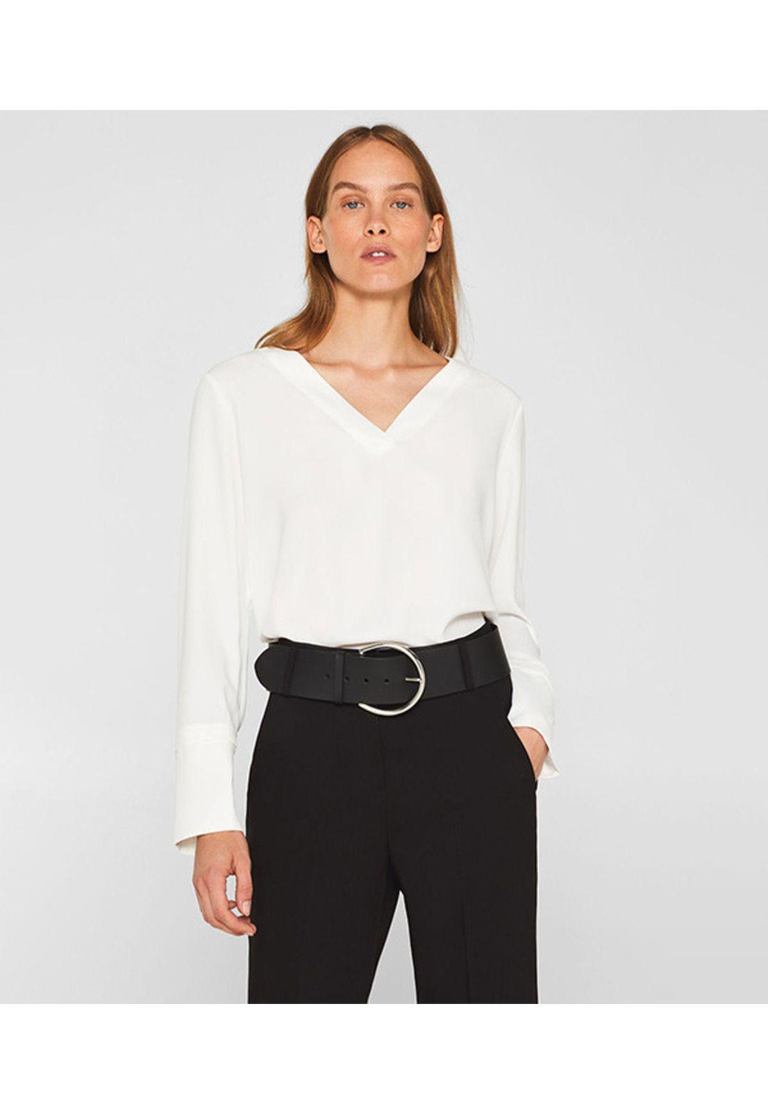 Blusa de crepé con elegantes detalles-4