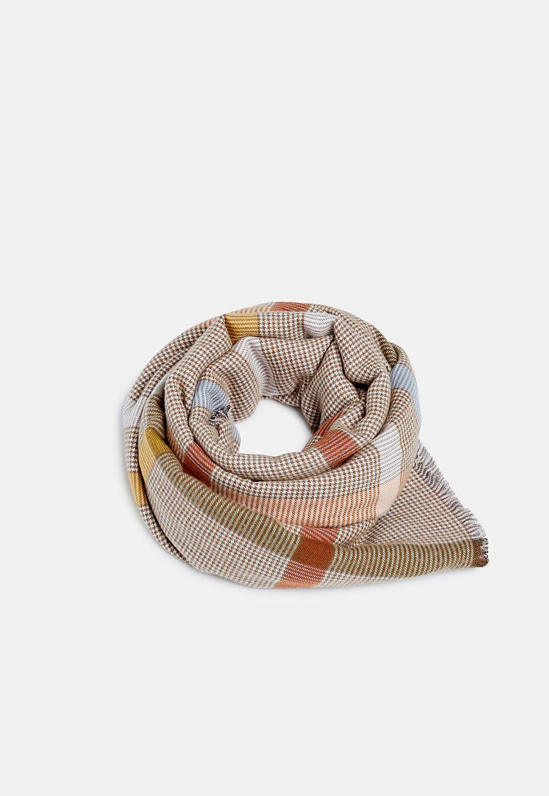 Fular con LENZING™ ECOVERO™-3