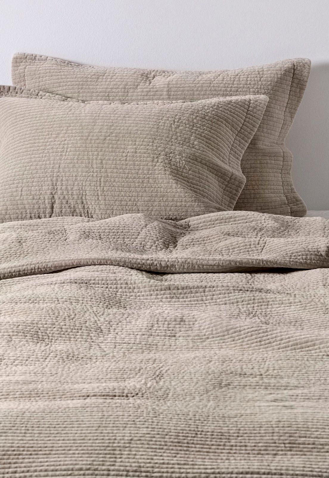 Cubrecama Velvet Stone Wash King Esprit W23C600KI-1