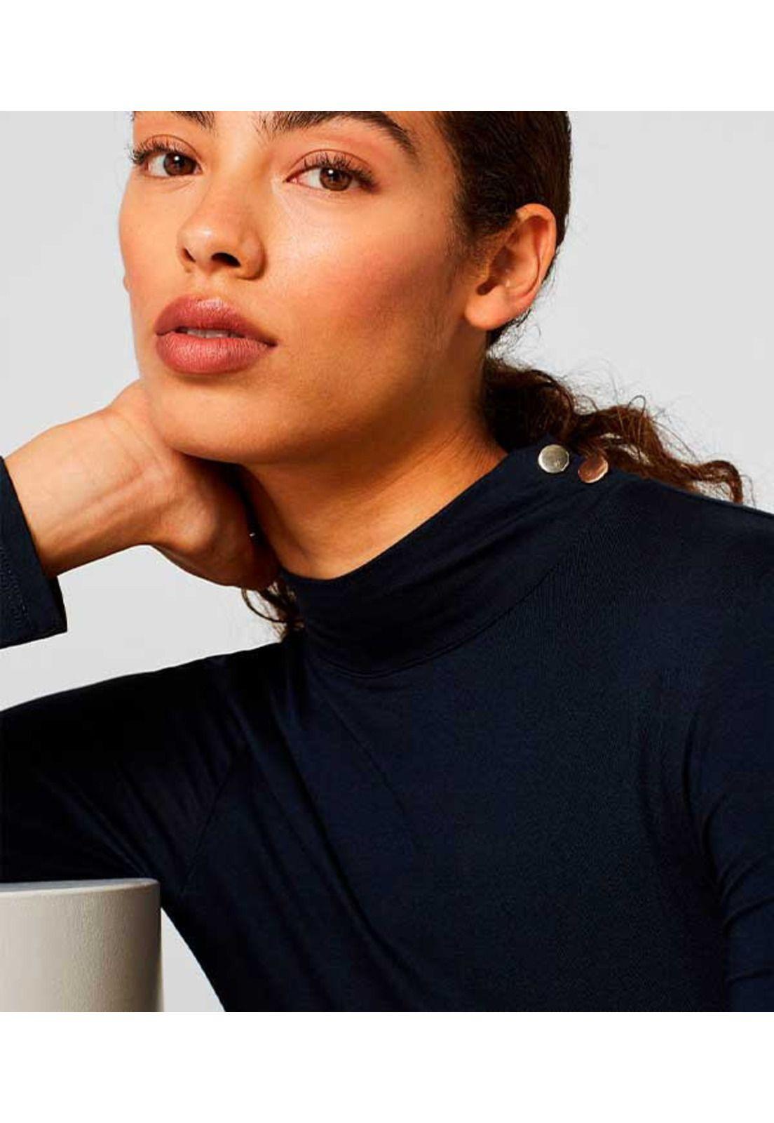 Polera con cuello alto-1