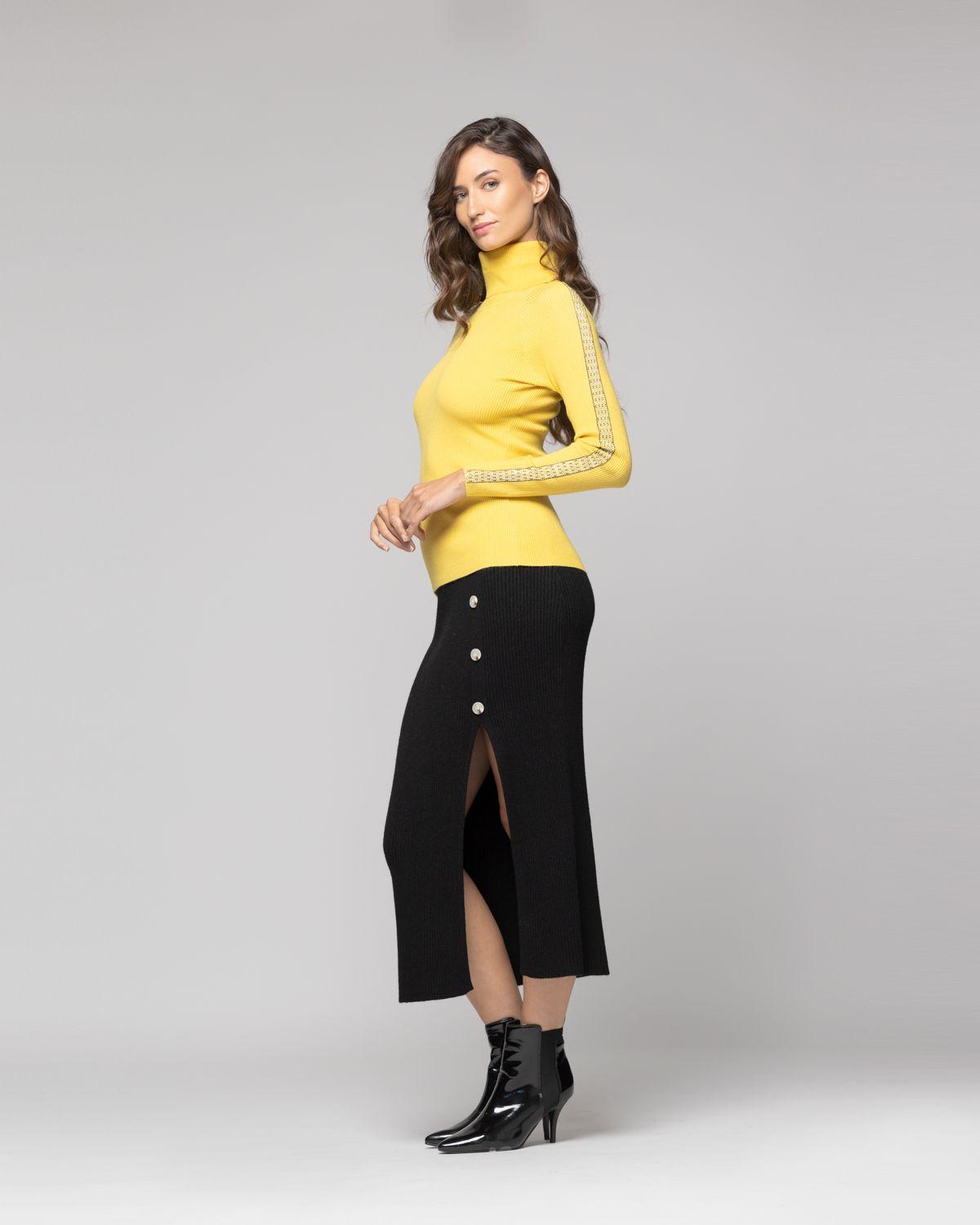 Sweater Mujer Anahí cuello beatle Mostaza Lineatre-1