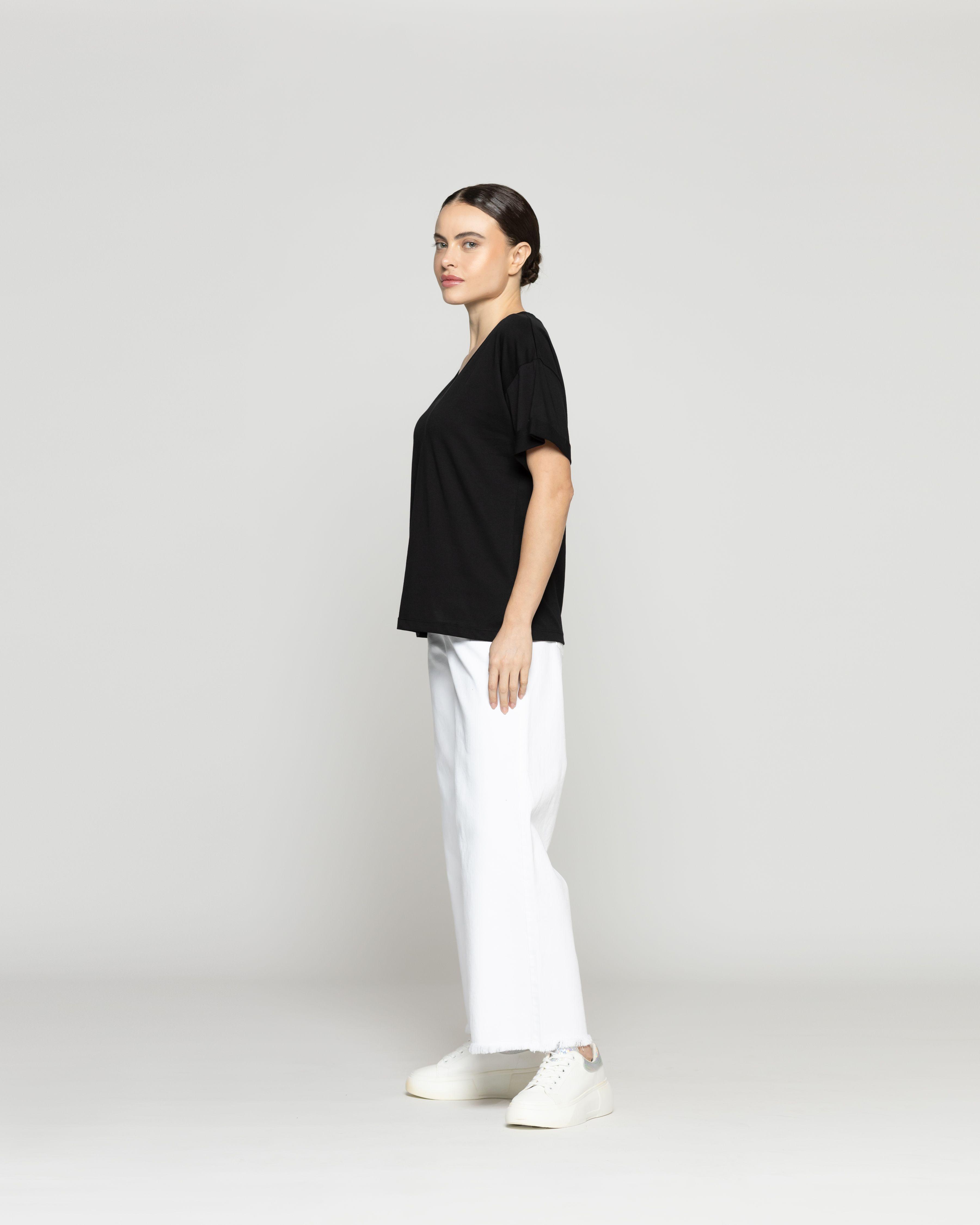 Polera Mujer Básico Ornella Escote V Negra Lineatre-1