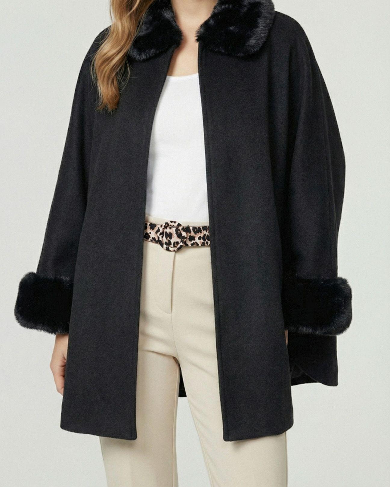 Poncho Mujer Maria Overside Cuello Tipo Kimono  Manga Caída Negro Lineatre-2