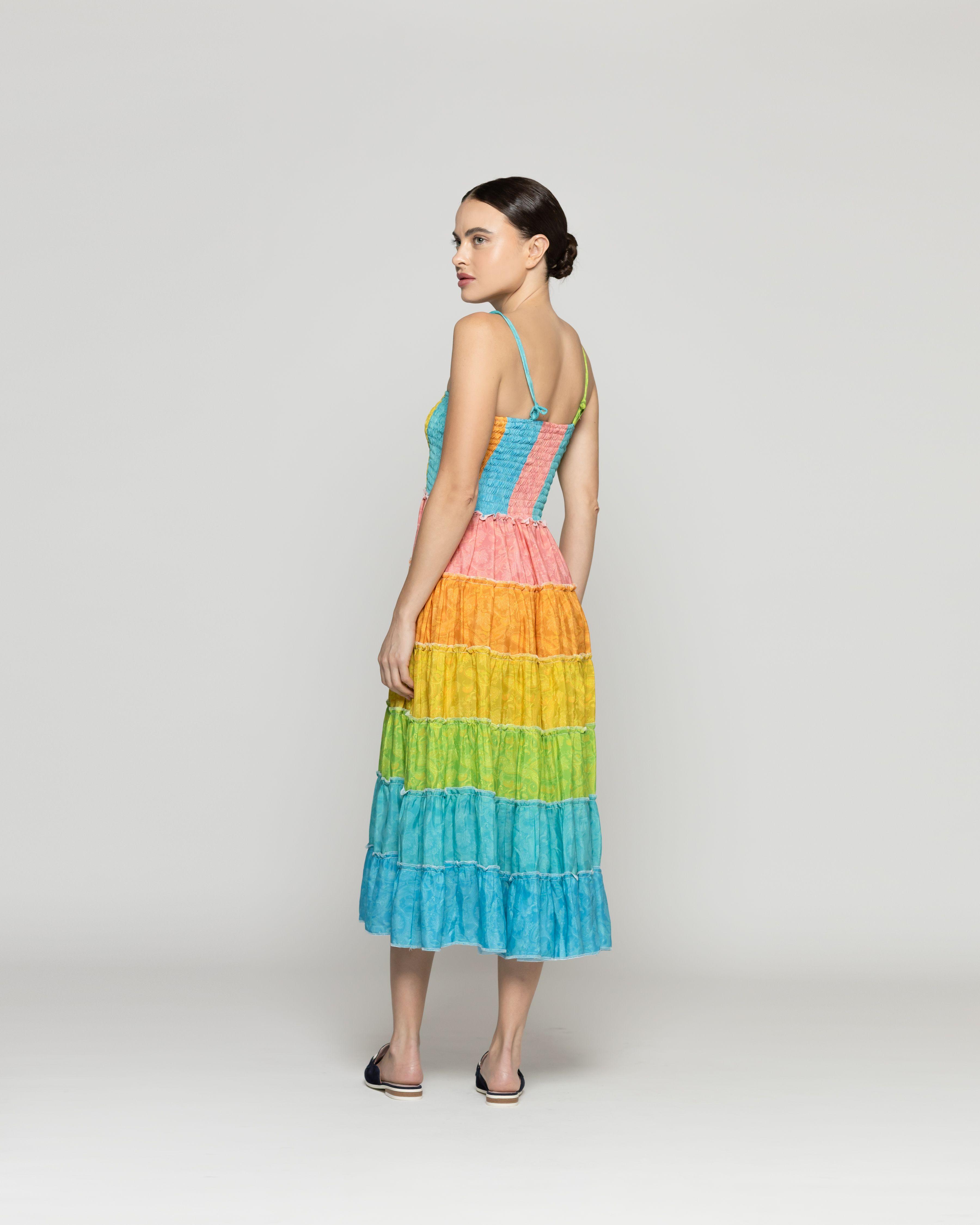 Vestido Mujer Velinda Con Vuelos Y Elasticado Estampado Arcoiris Lineatre-1