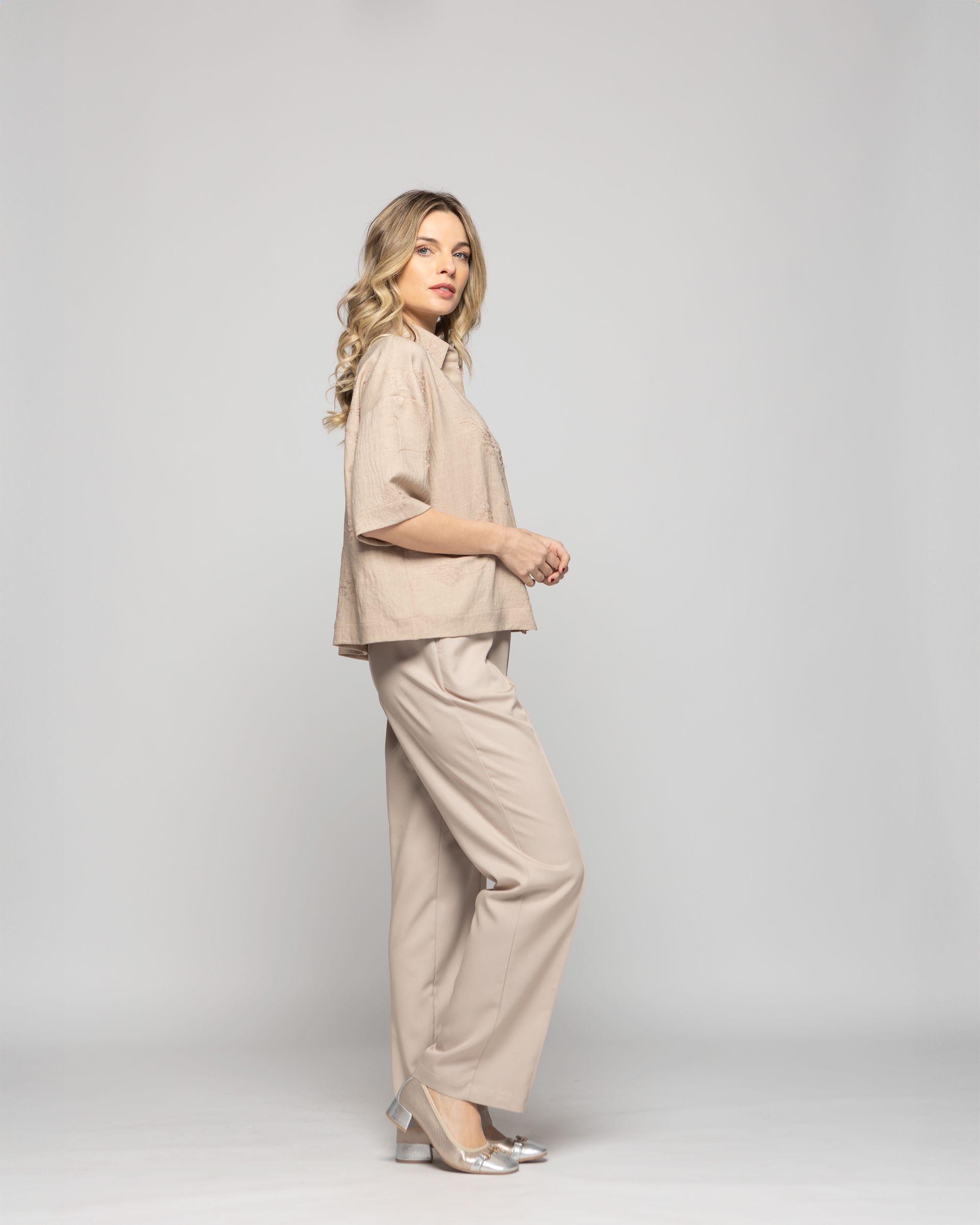 Blusa Mujer Cineraria Camisera Bordada Manga Corta Beige Ludovica-5