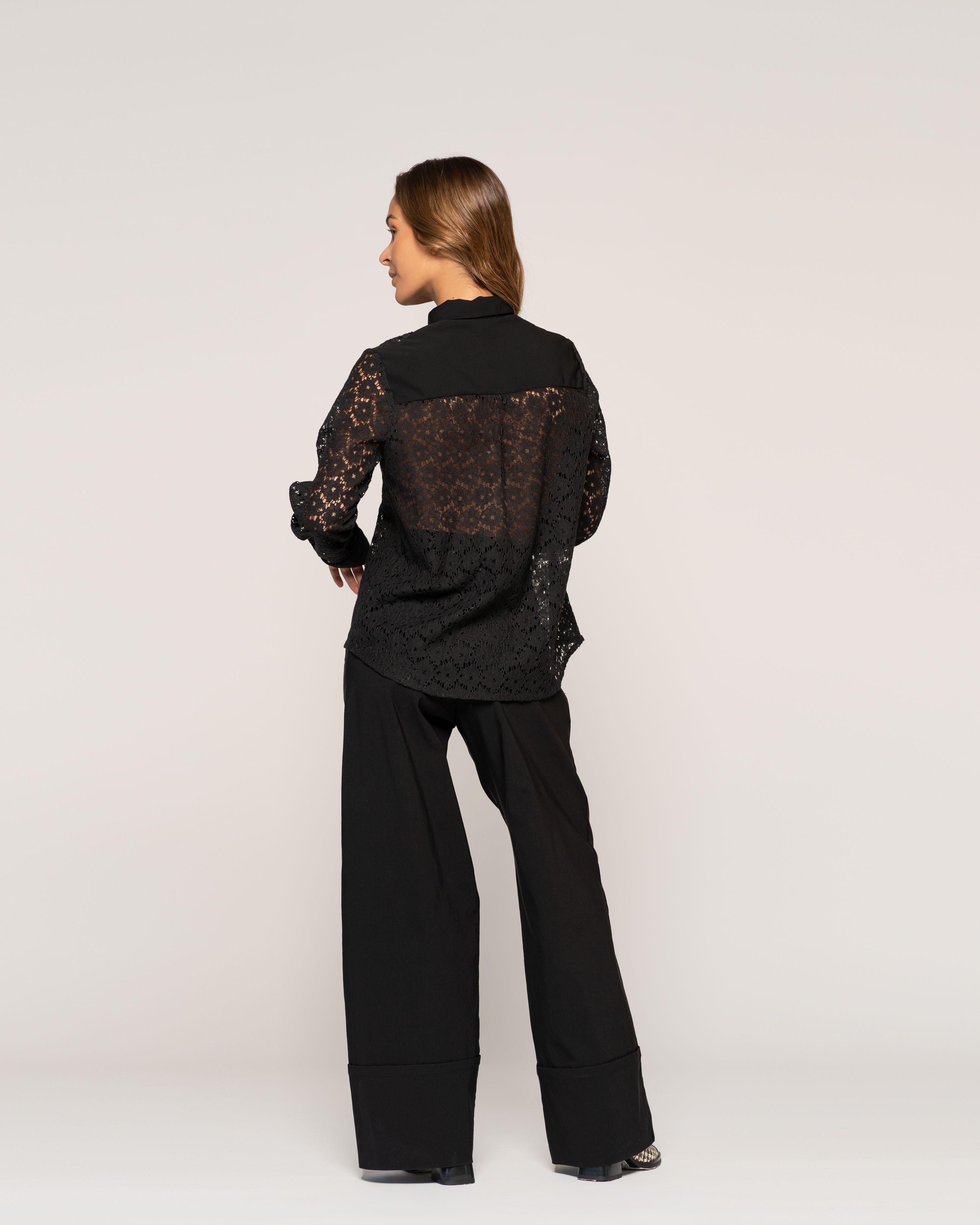 Blusa Alejandra Negro Encaje Cuello en V tipo camisa Manga larga Ajustada Puño tipo camisa Mujer-2