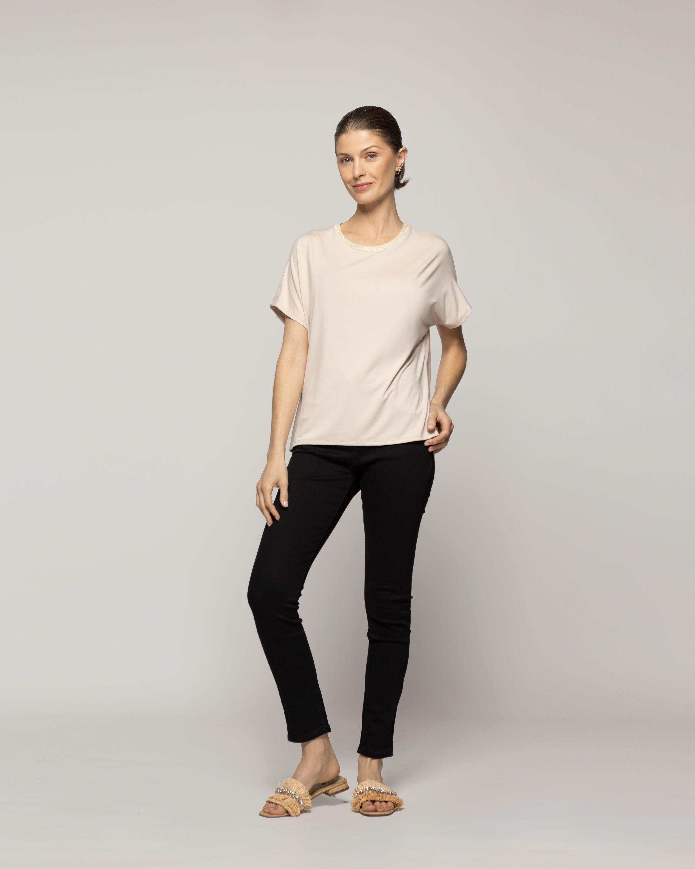Polera Mujer Ottavia Cuello Redondo Brillante Beige Lineatre-4