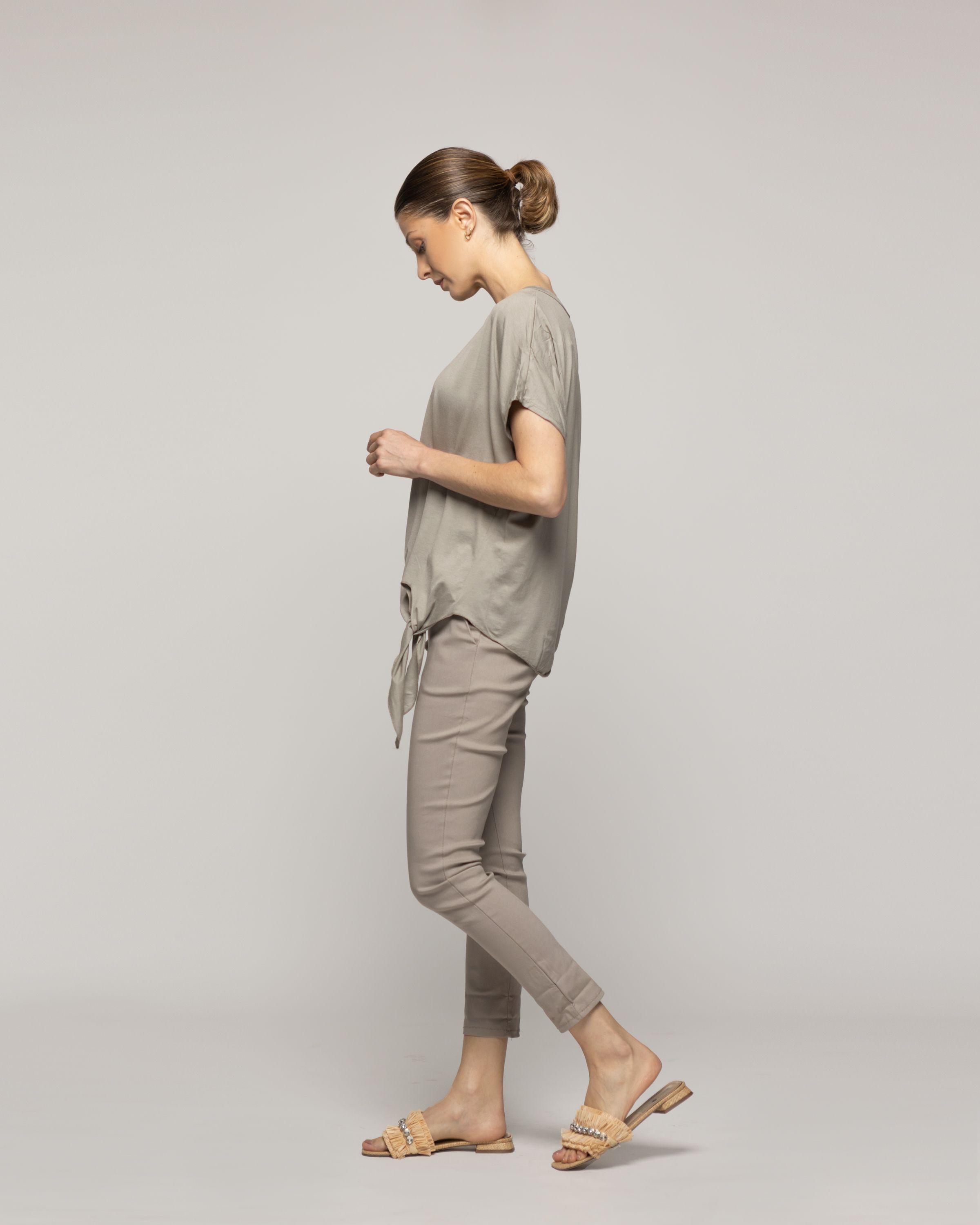 Polera Mujer Orieta Básica Manga Corta Con Amarra Lateral Verde Fango Lineatre-2