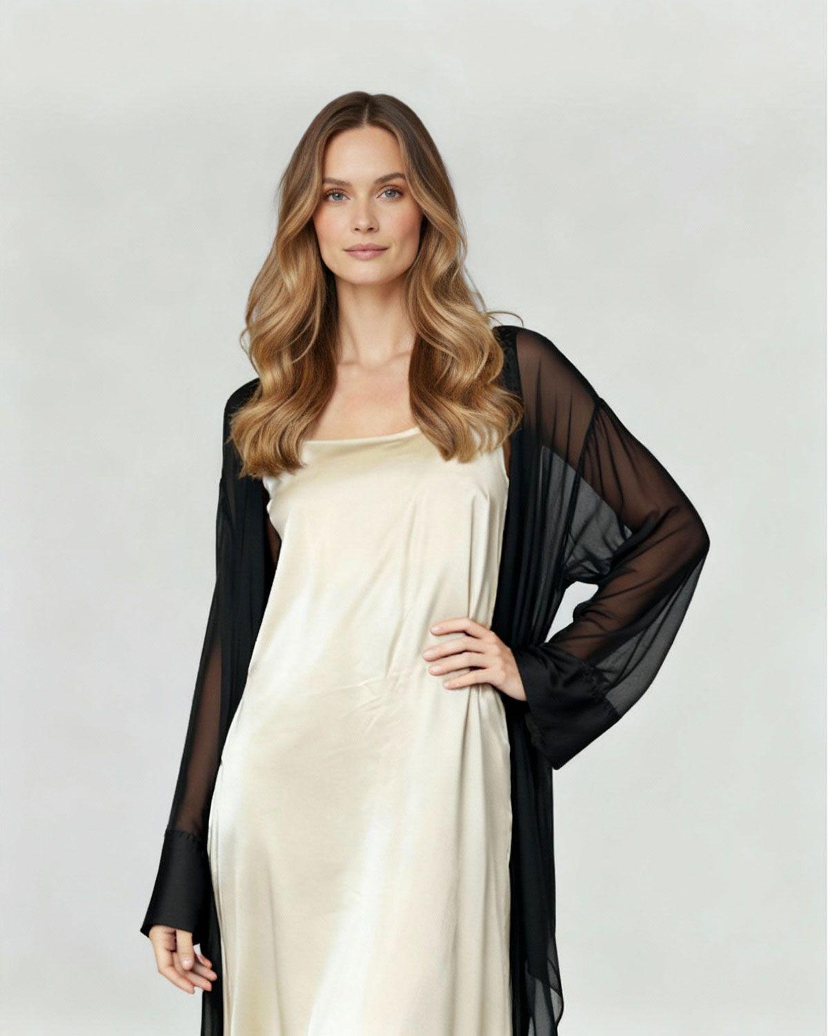 Spolverino Mujer Livia Relaxed fit Solapa Manga amplia y translúcida sin puño Negro Lineatre-1