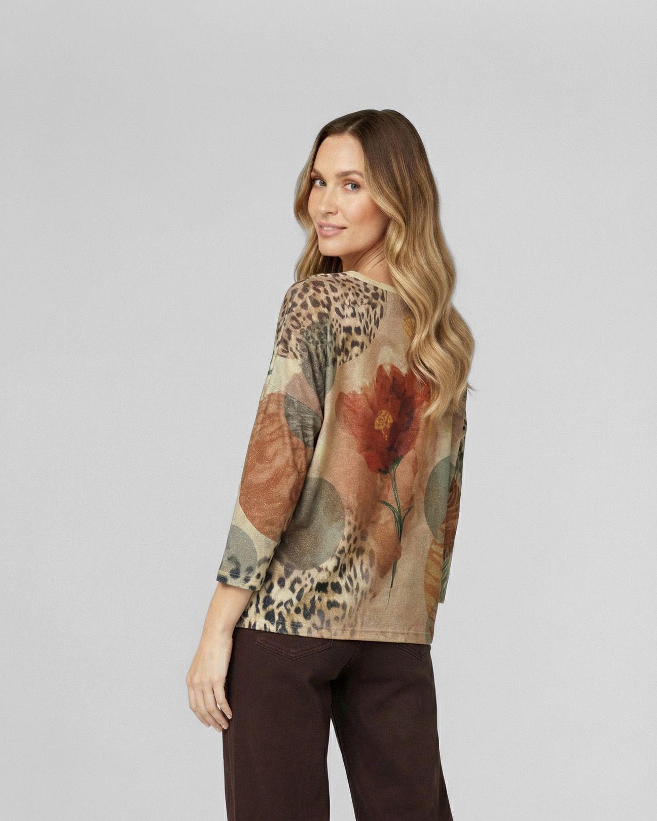 Polera Mujer Josefina Overside Cuello En V Manga Caída Camel Lineatre-2