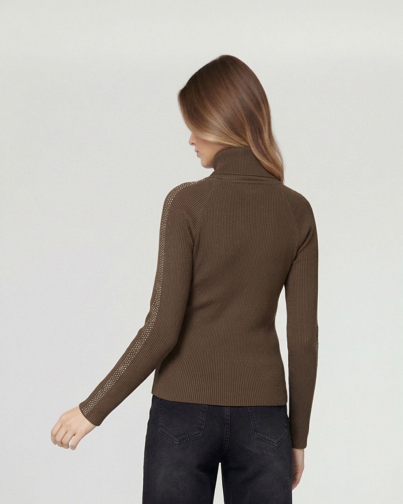 Sweater Mujer Teresa Relaxed Cuello Alto Redondo Manga Caída Chocolate Lineatre-1