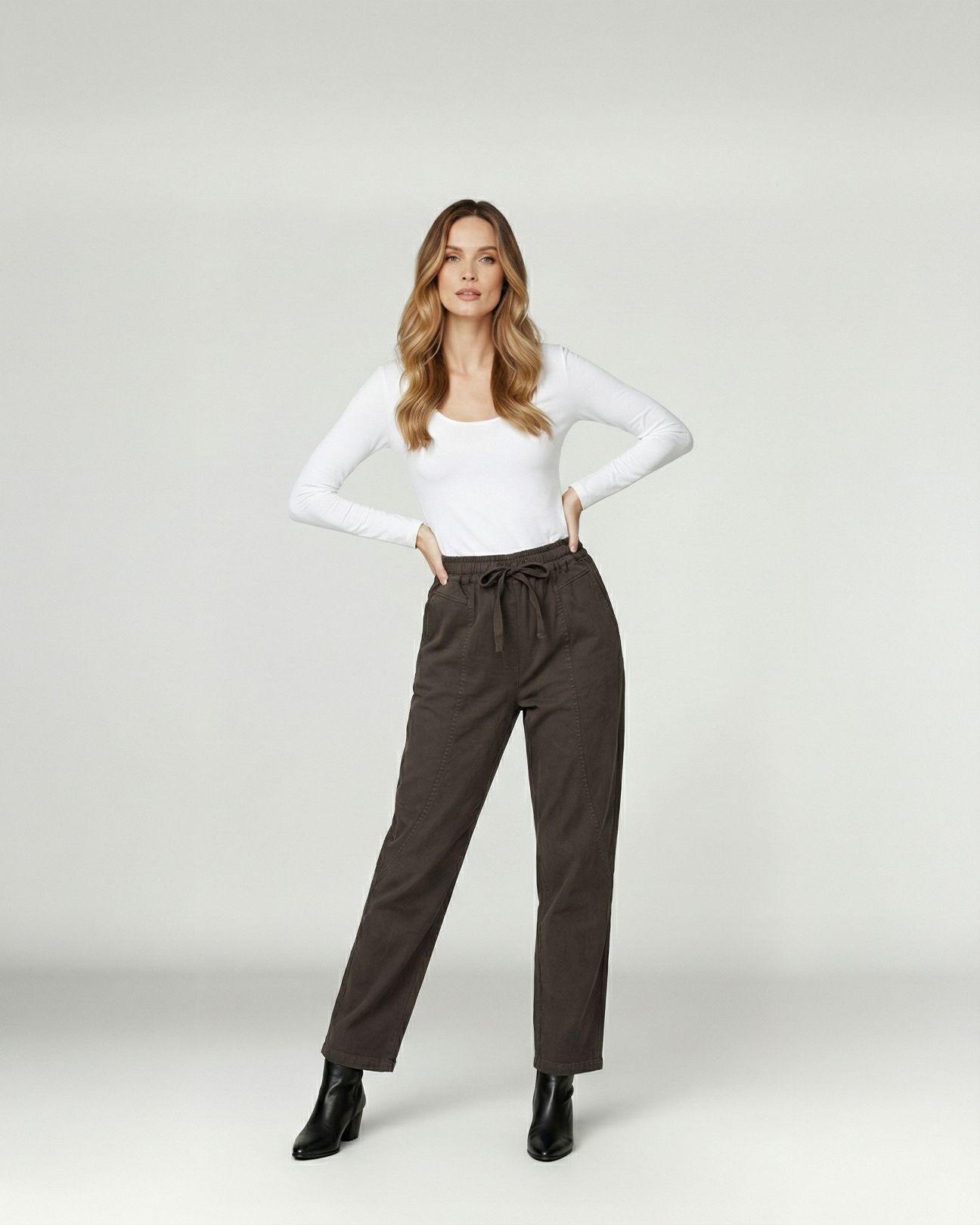 Pantalon Mujer Carmen Regular Chocolate Lineatre-3