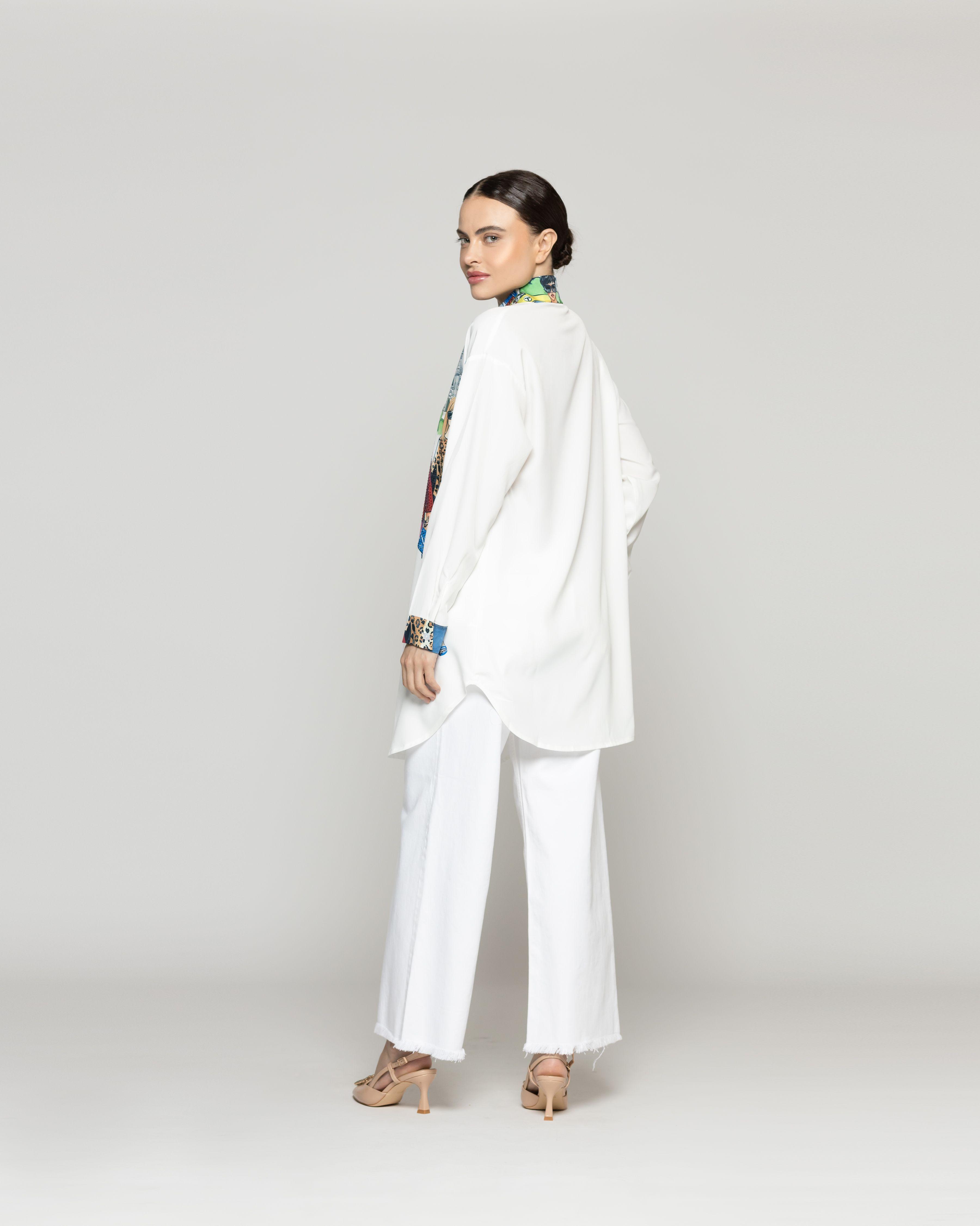 Blusa Mujer Betsay Larga Con Diseño De Mujeres Y Ciudad Blanca Lineatre-2