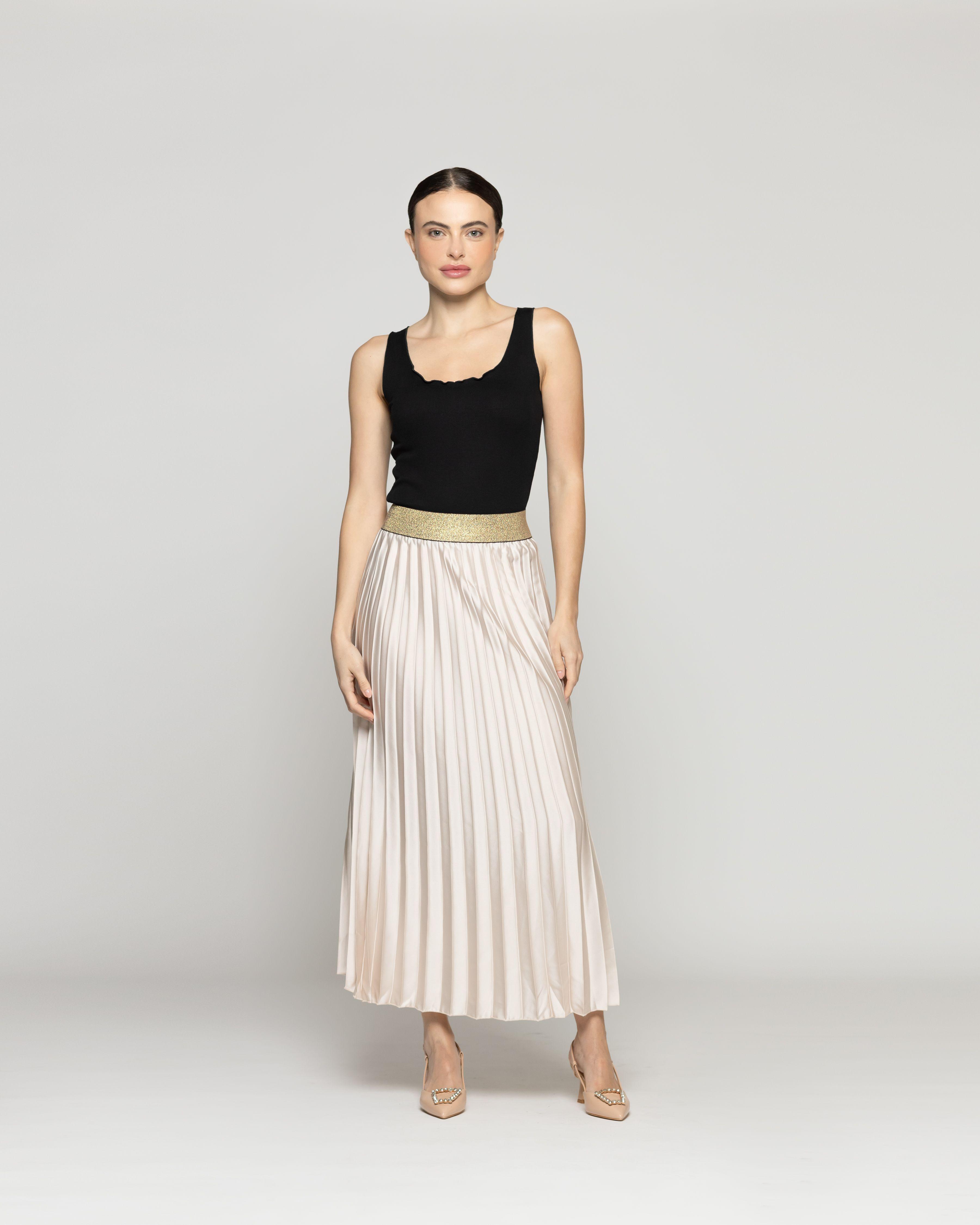 Falda Mujer Fiona Plisada Satinada Beige Con Pretina Dorada Lineatre-2