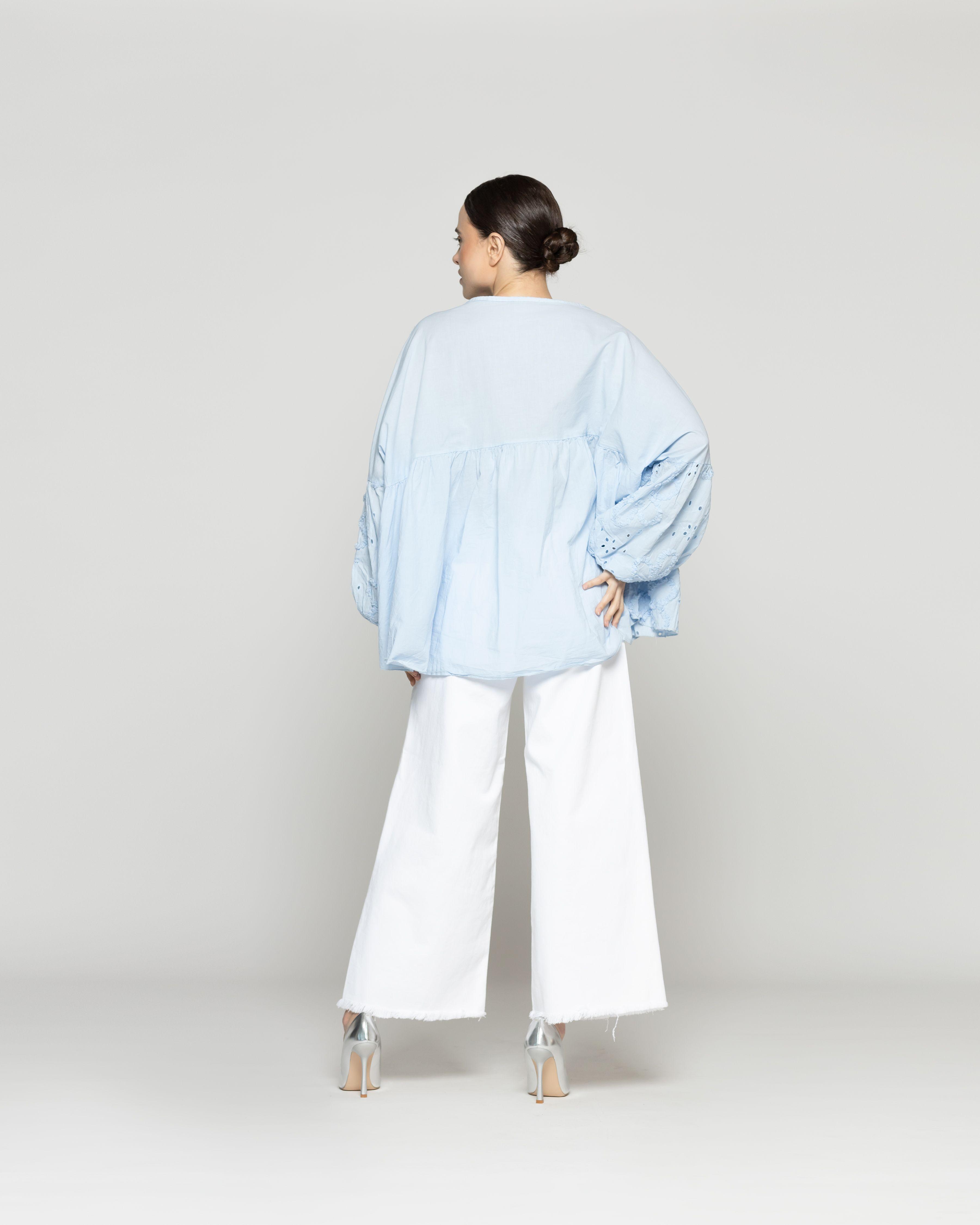 Blusa Mujer Berenice De Algodón Con Broderie Oversized Celeste Lineatre-3