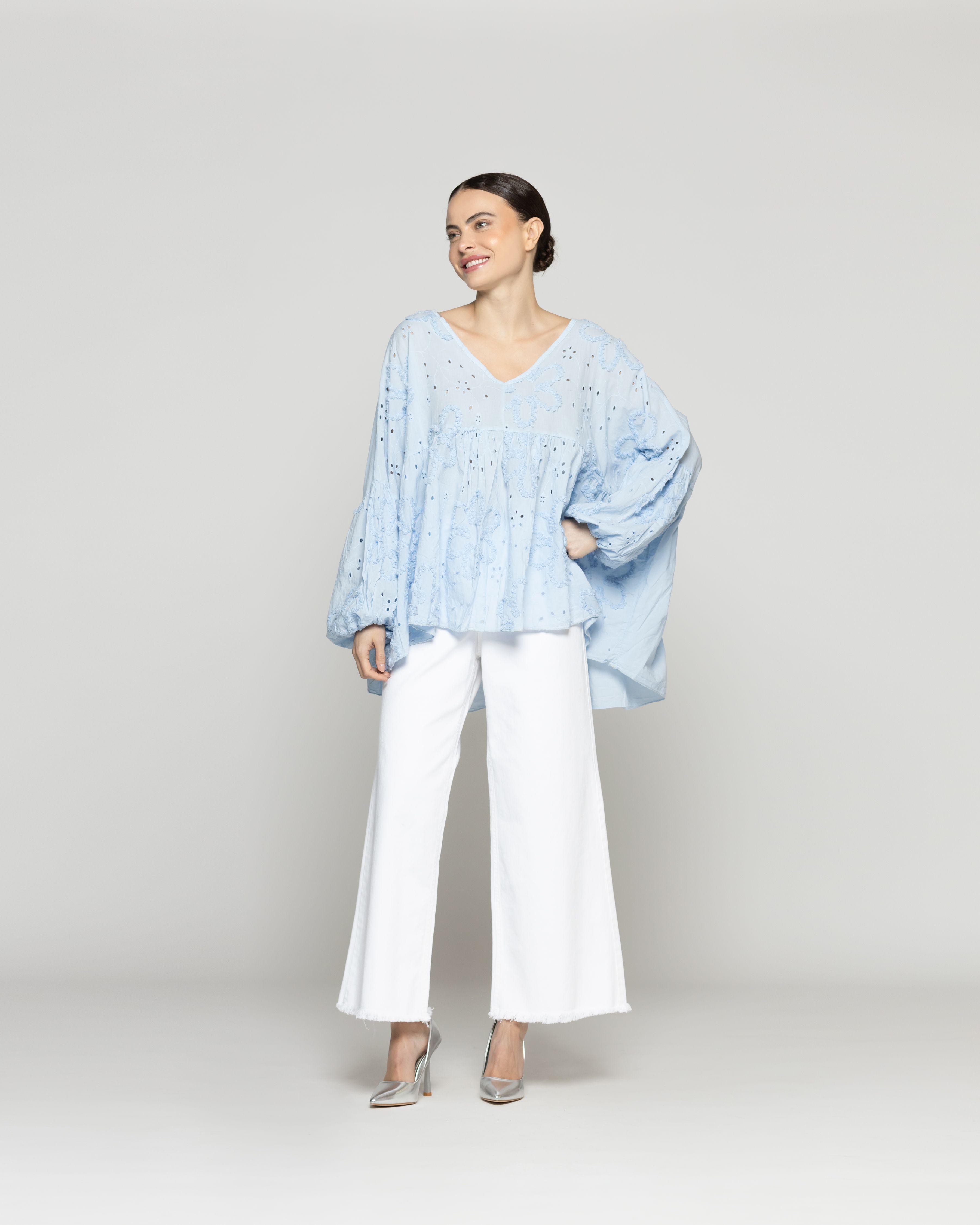 Blusa Mujer Berenice De Algodón Con Broderie Oversized Celeste Lineatre-4