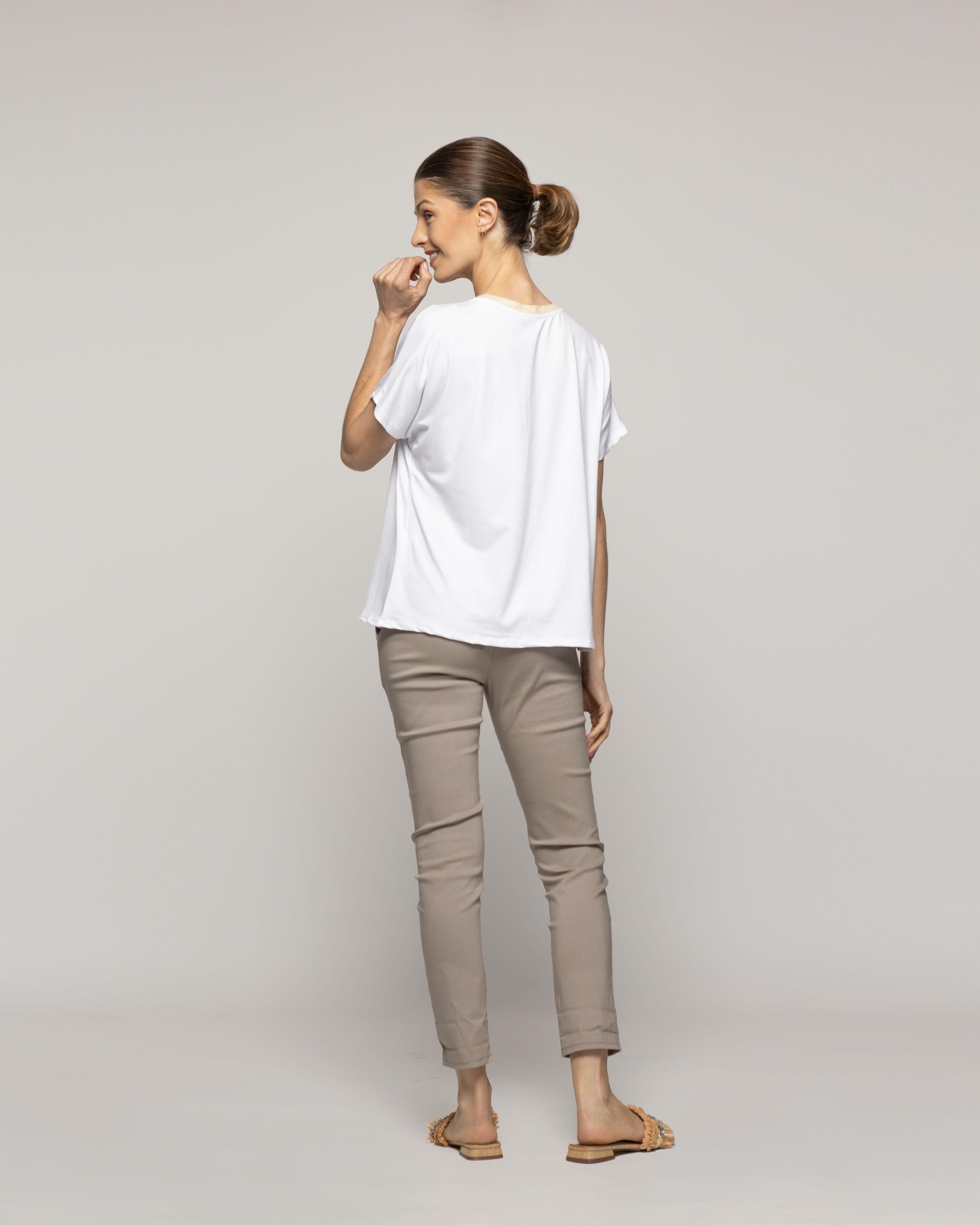 Polera Mujer Ottavia Cuello Redondo Brillante Blanca Lineatre-2