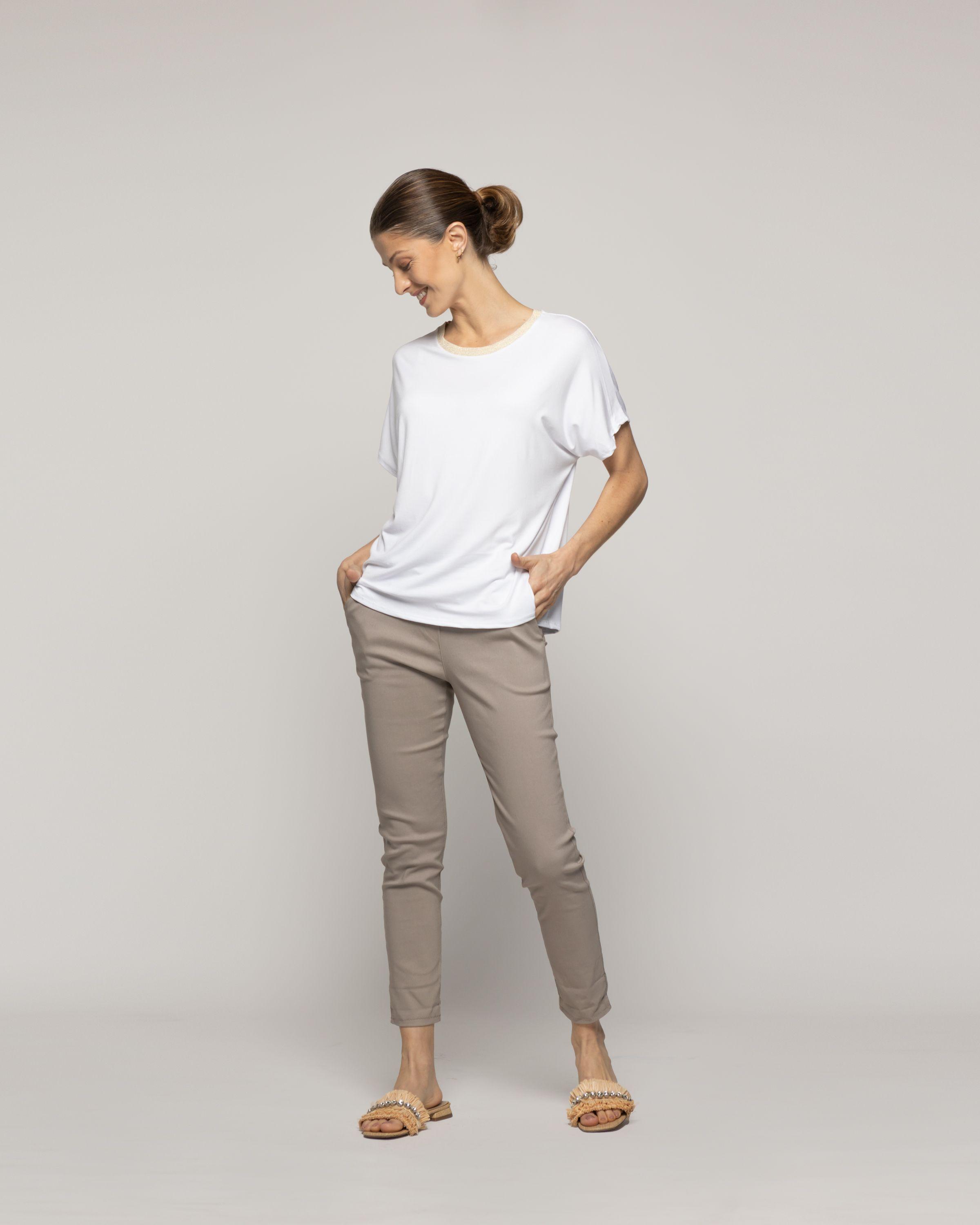 Polera Mujer Ottavia Cuello Redondo Brillante Blanca Lineatre-4