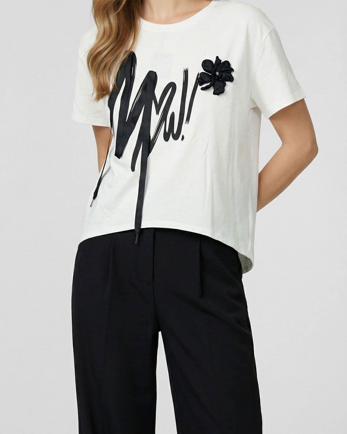 Polera Mujer Saveria Overside Cuello redondo Manga corta Blanco Lineatre-3