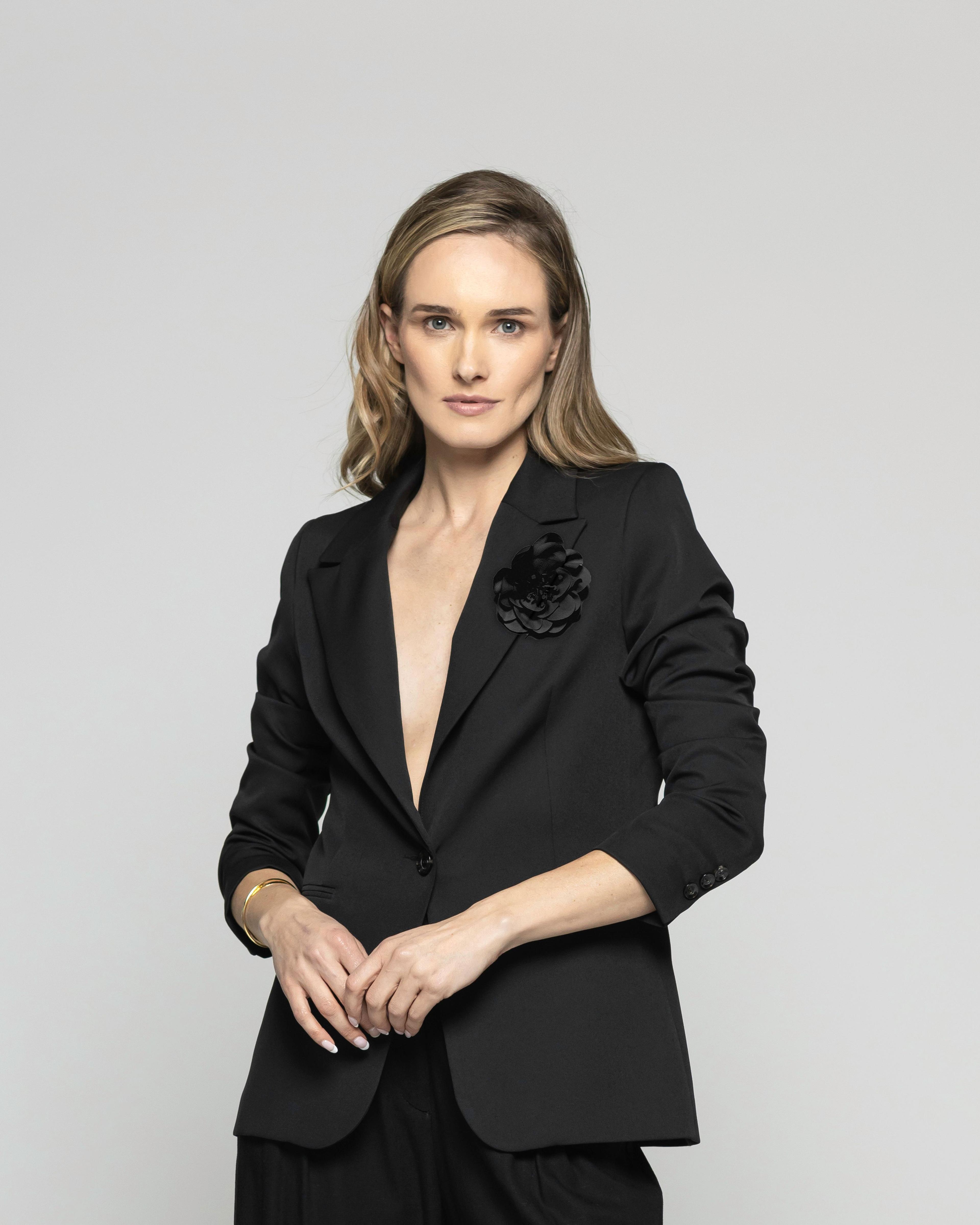Blazer Mujer Lotus Clásico Con Flor Negro Ludovica-1