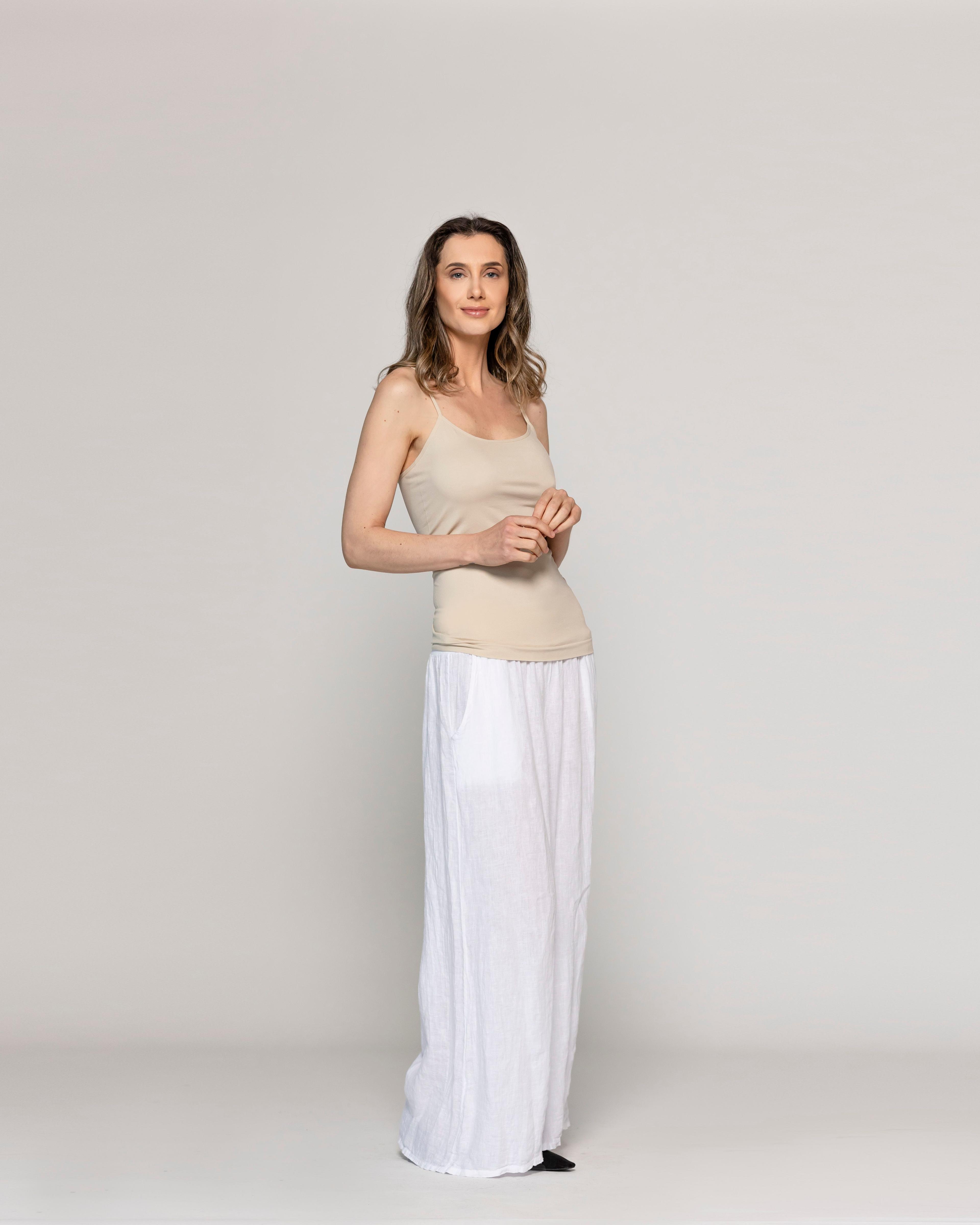 Top Mujer Tati Básico Tirantes Finos Beige Lineatre-4