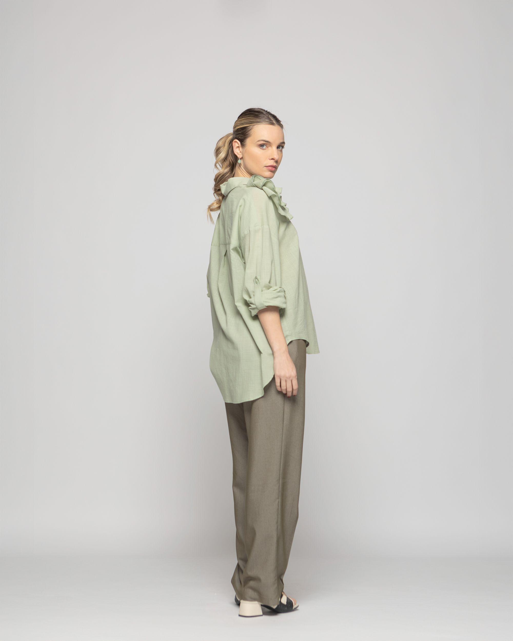 Blusa Mujer Buganvilla Camisera Viscosa Manga Larga Detalle Flor Verde Salvia Ludovica-5