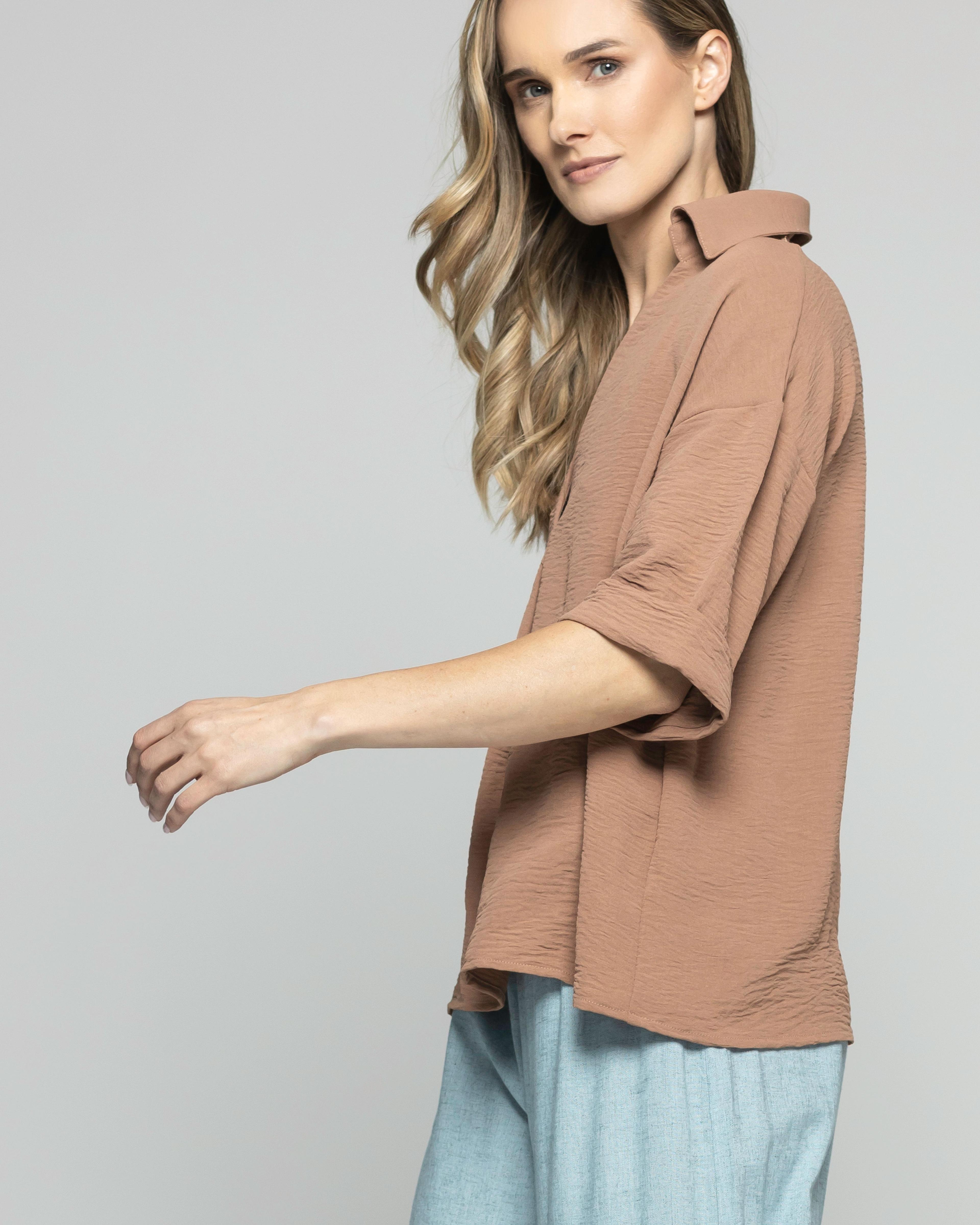 Blusa Mujer Gaura Escote V Con Cuello Media Manga Café Moka Ludovica-4
