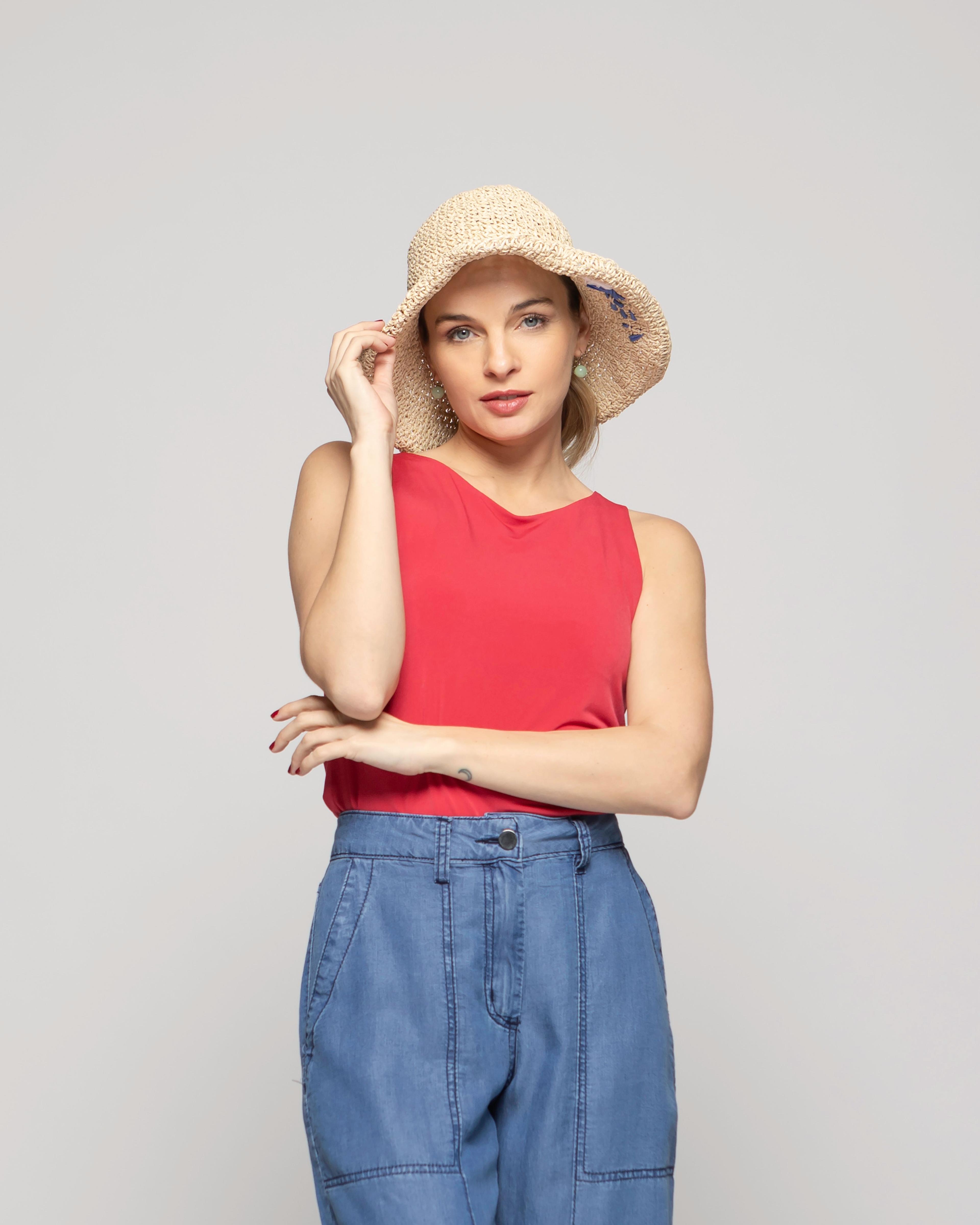 Polera Mujer Pensamiento Cuello Redondo Sin Mangas Ajustada Rojo Frutilla Ludovica-2