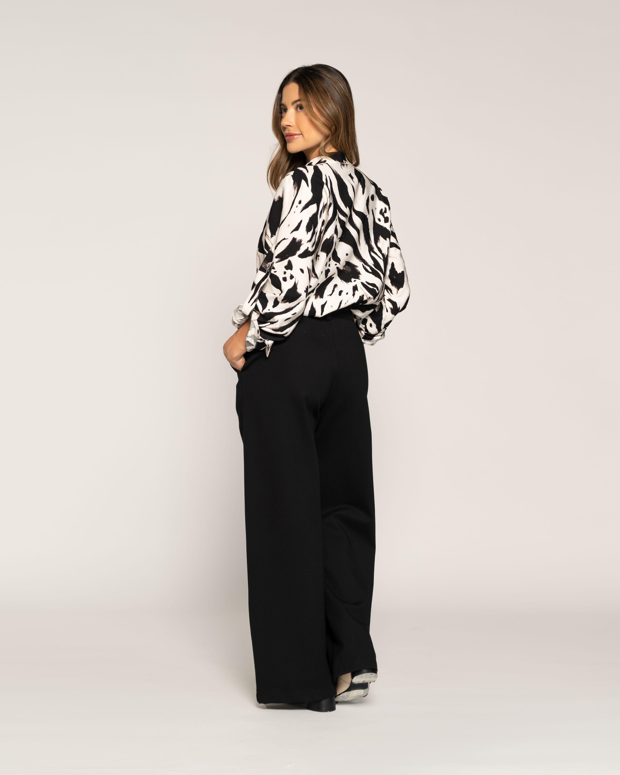 Blusa Ana Negra Ajustada Cuello V Manga Larga Ludovica-2