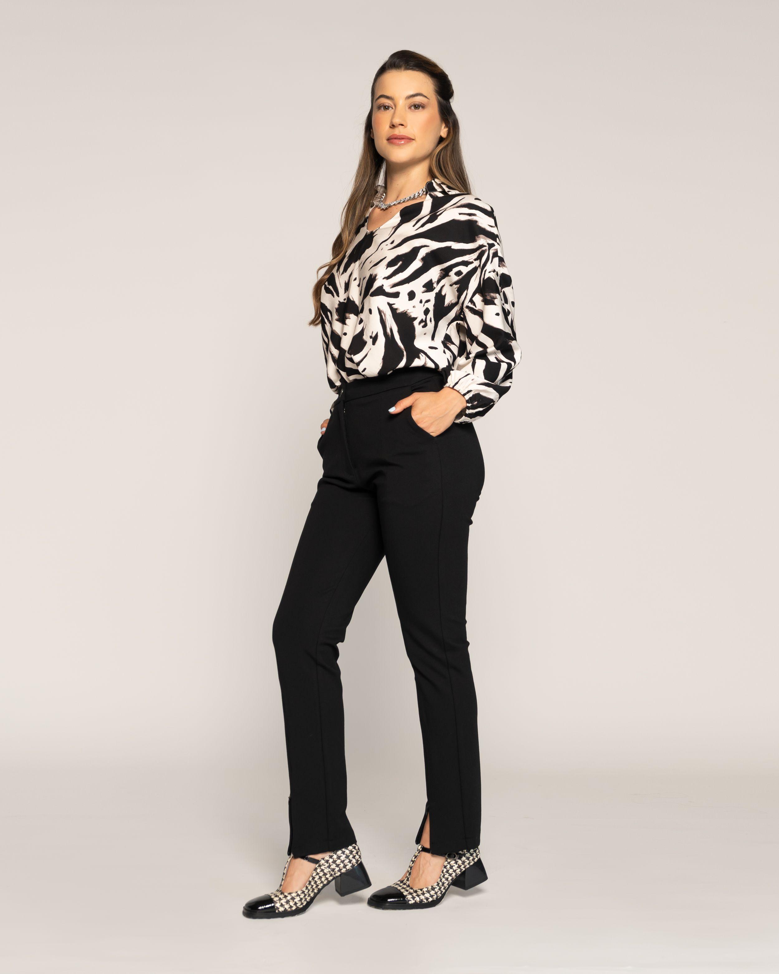 Blusa Amanda Negro Fluida Cuello V Manga Larga Ludovica-2