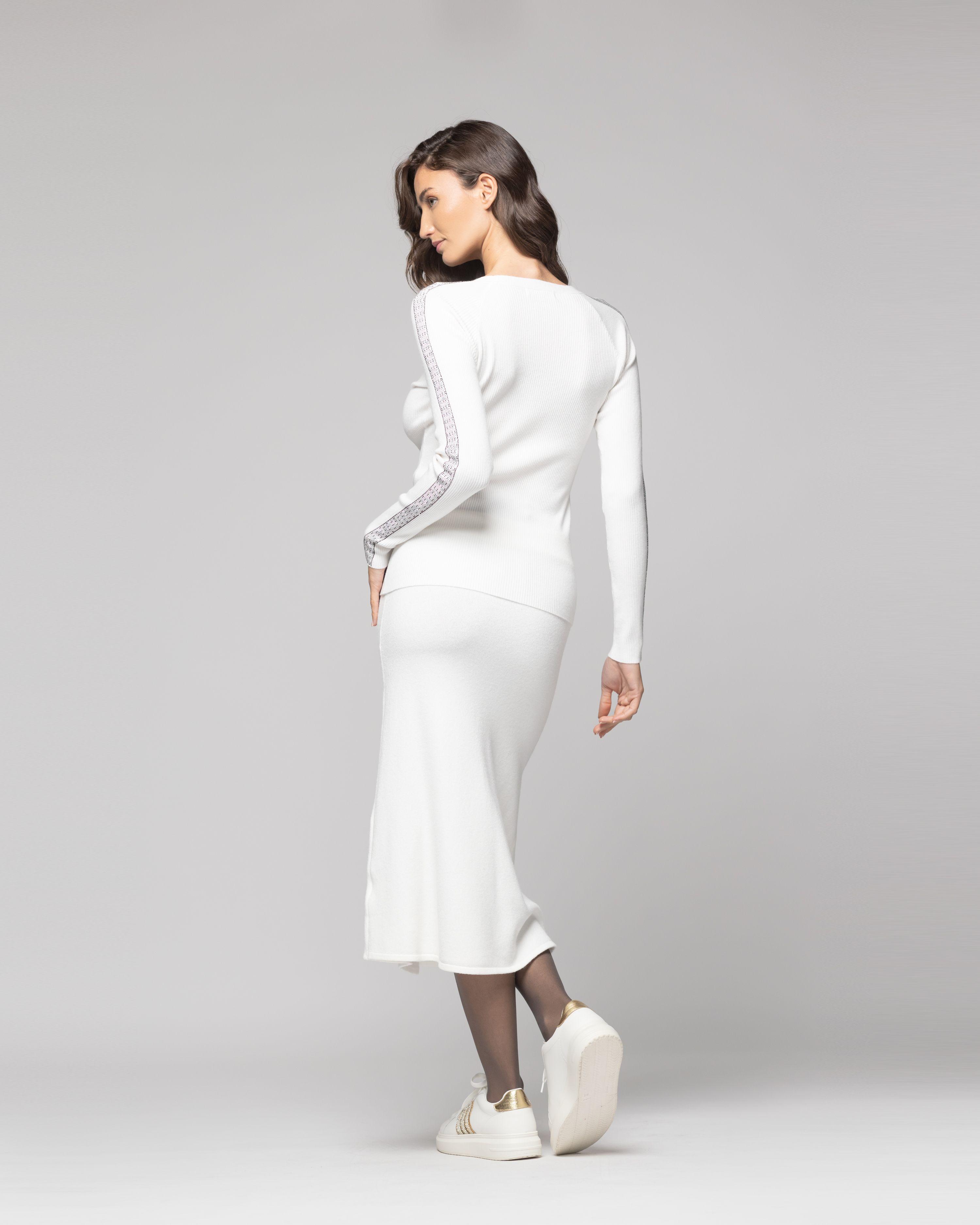 Sweater Mujer Anahí cuello V Blanco Lineatre-2