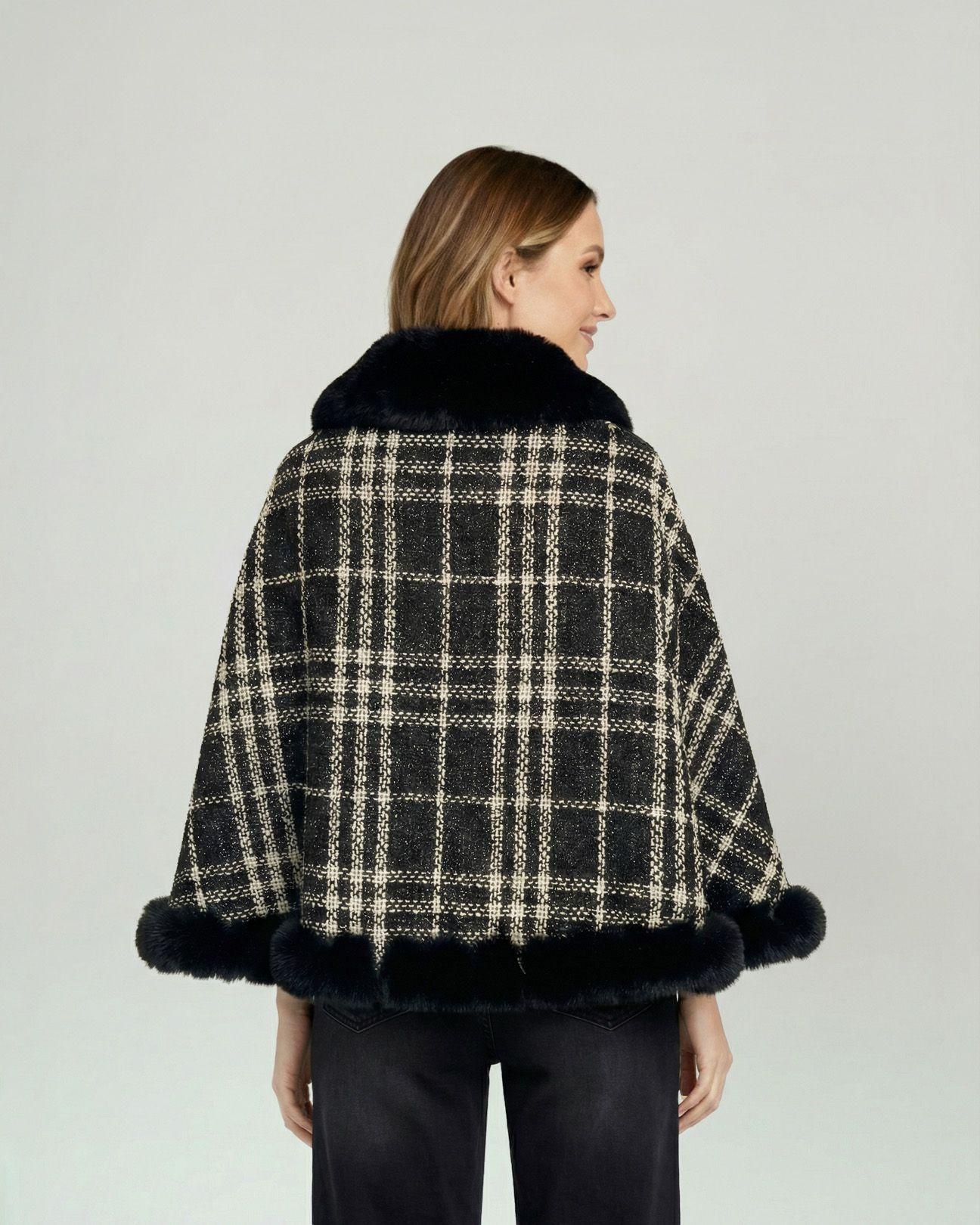 Poncho Mujer Anita Overside Cuello Tipo Kimono  Manga Tipo Poncho Negro Lineatre-2