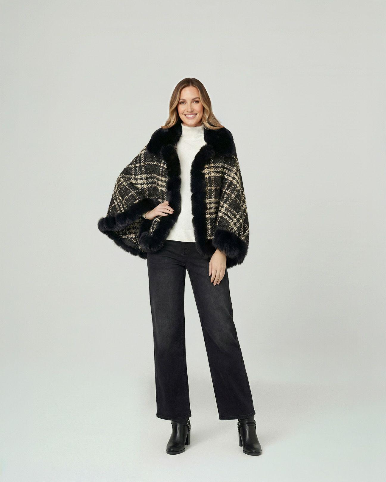 Poncho Mujer Anita Overside Cuello Tipo Kimono  Manga Tipo Poncho Negro Lineatre-3