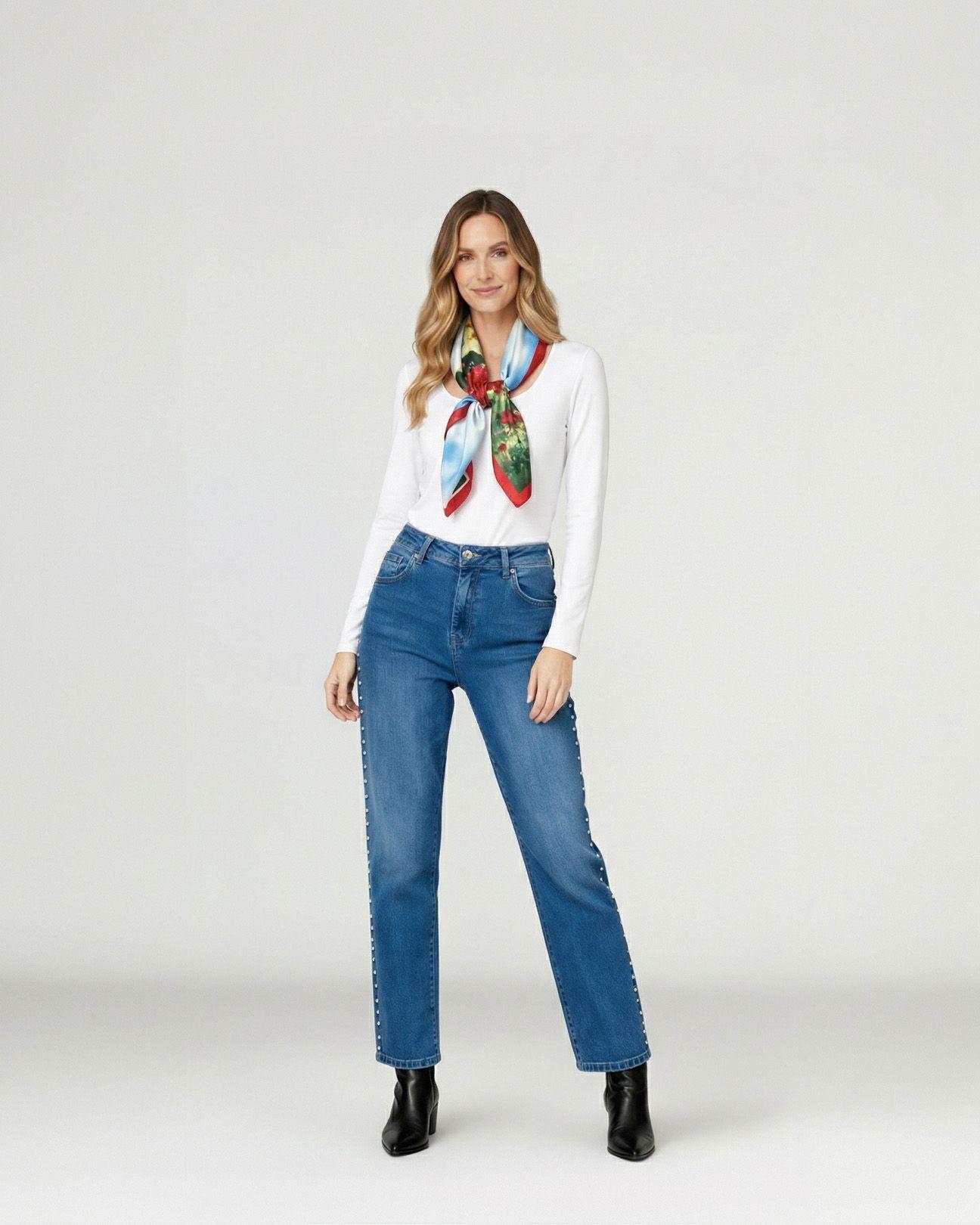 Pañuelo Mujer Rocío Rojo Lineatre-3