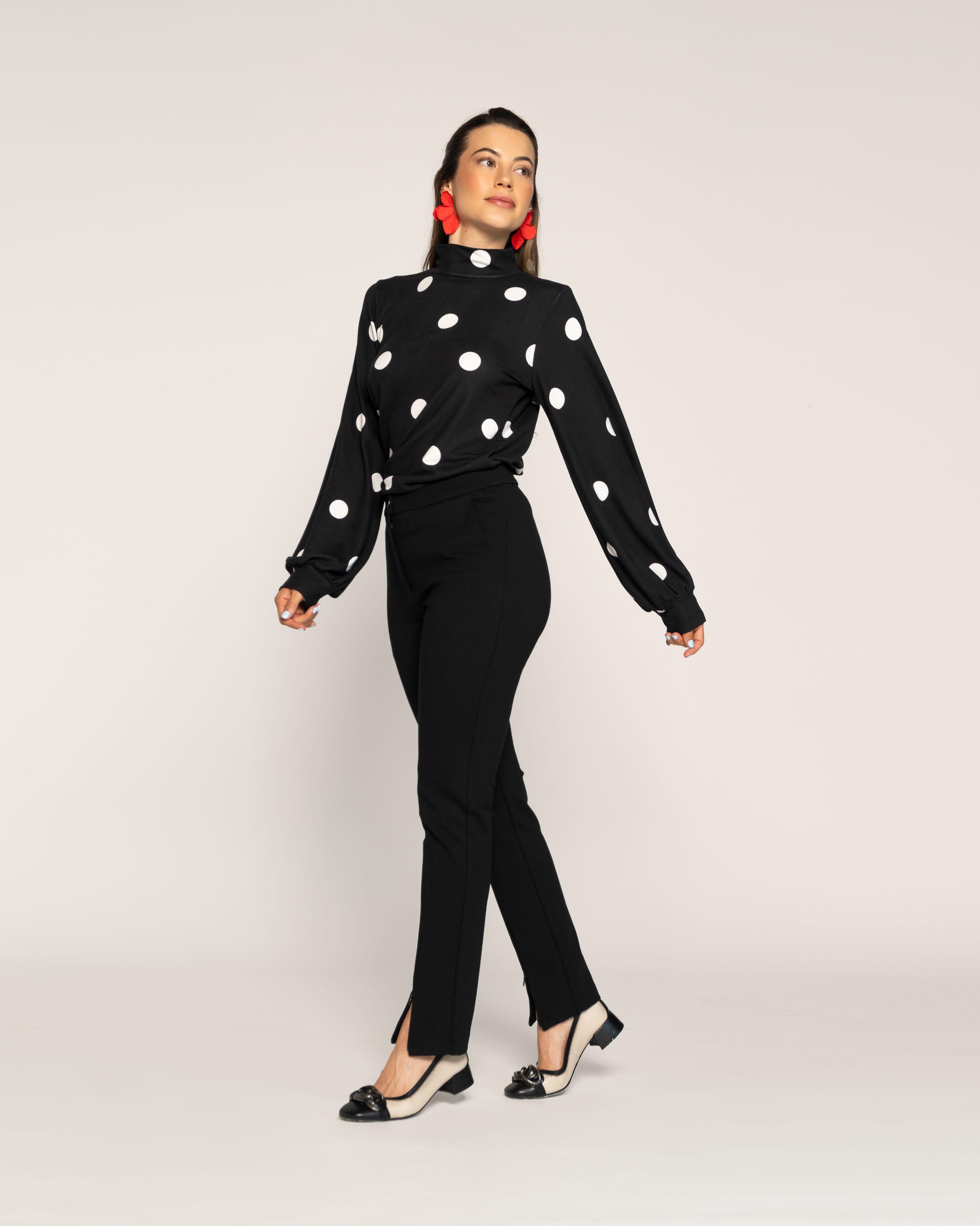 Polera Marcela Negro Regular Cuello Alto Manga Larga Ludovica-1