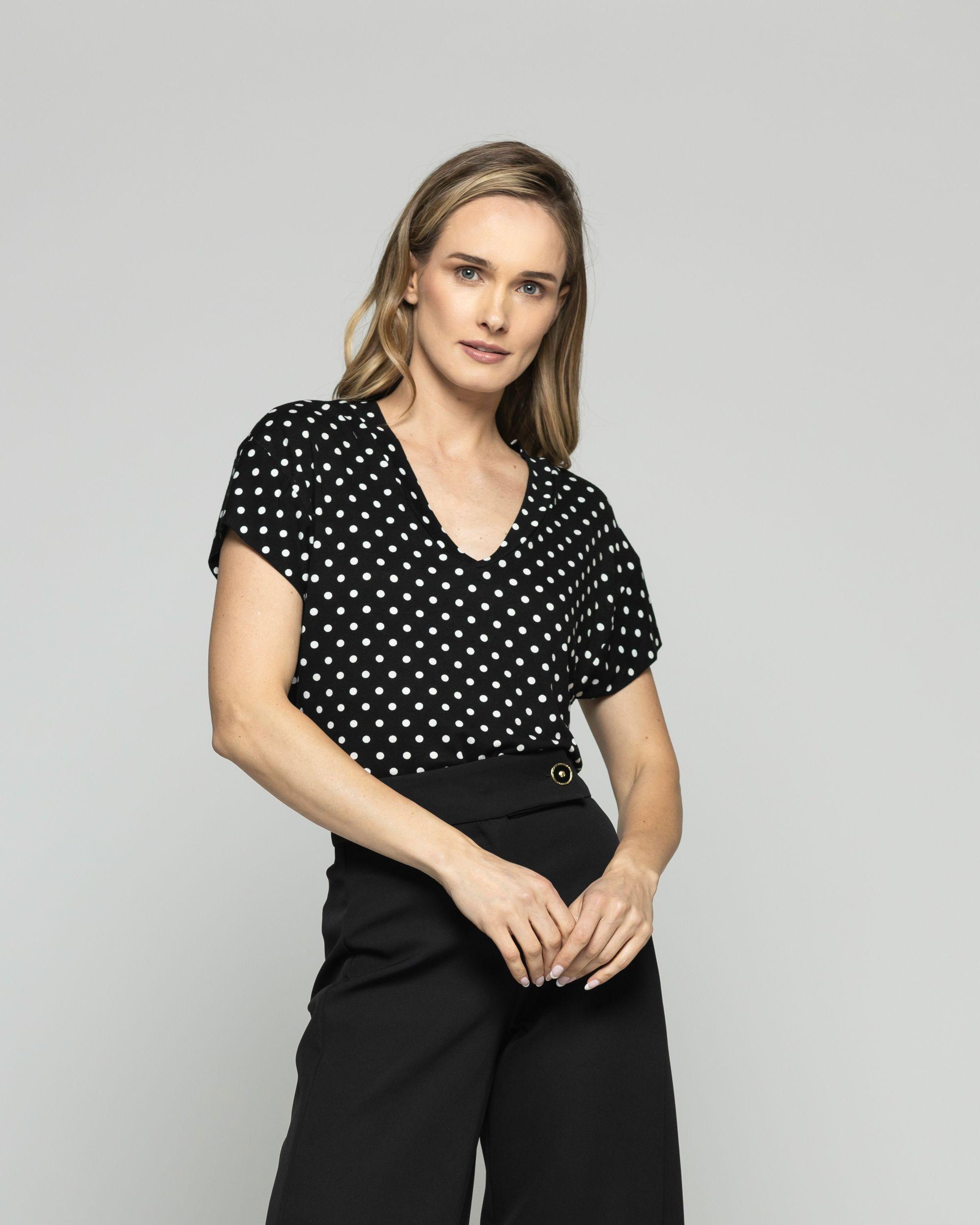 Polera Mujer Monarda Viscosa Manga Corta Lunares Blancos Negra Ludovica-3