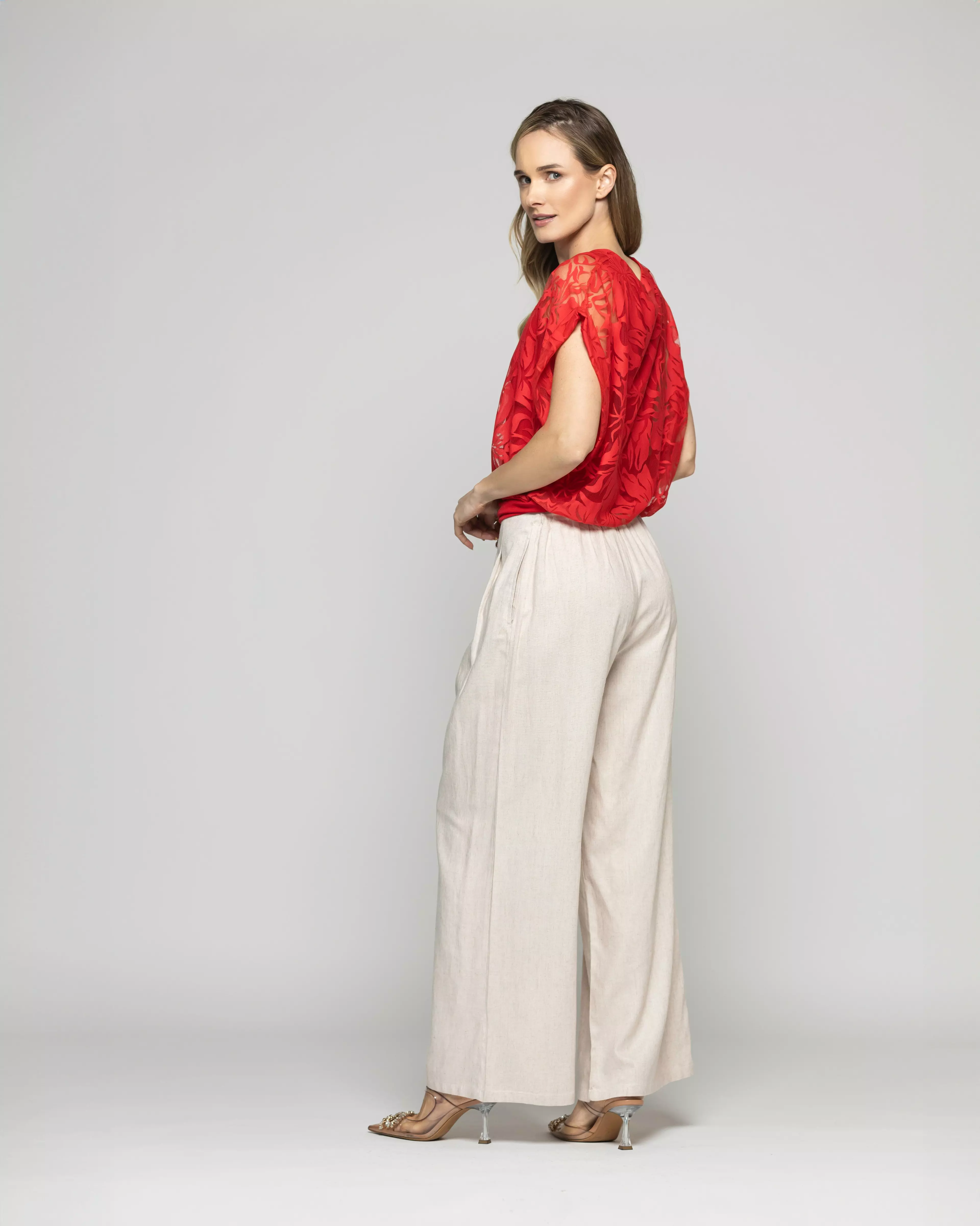 Polera Nigella Manga Caída Encaje Floral Rojo Ludovica-2