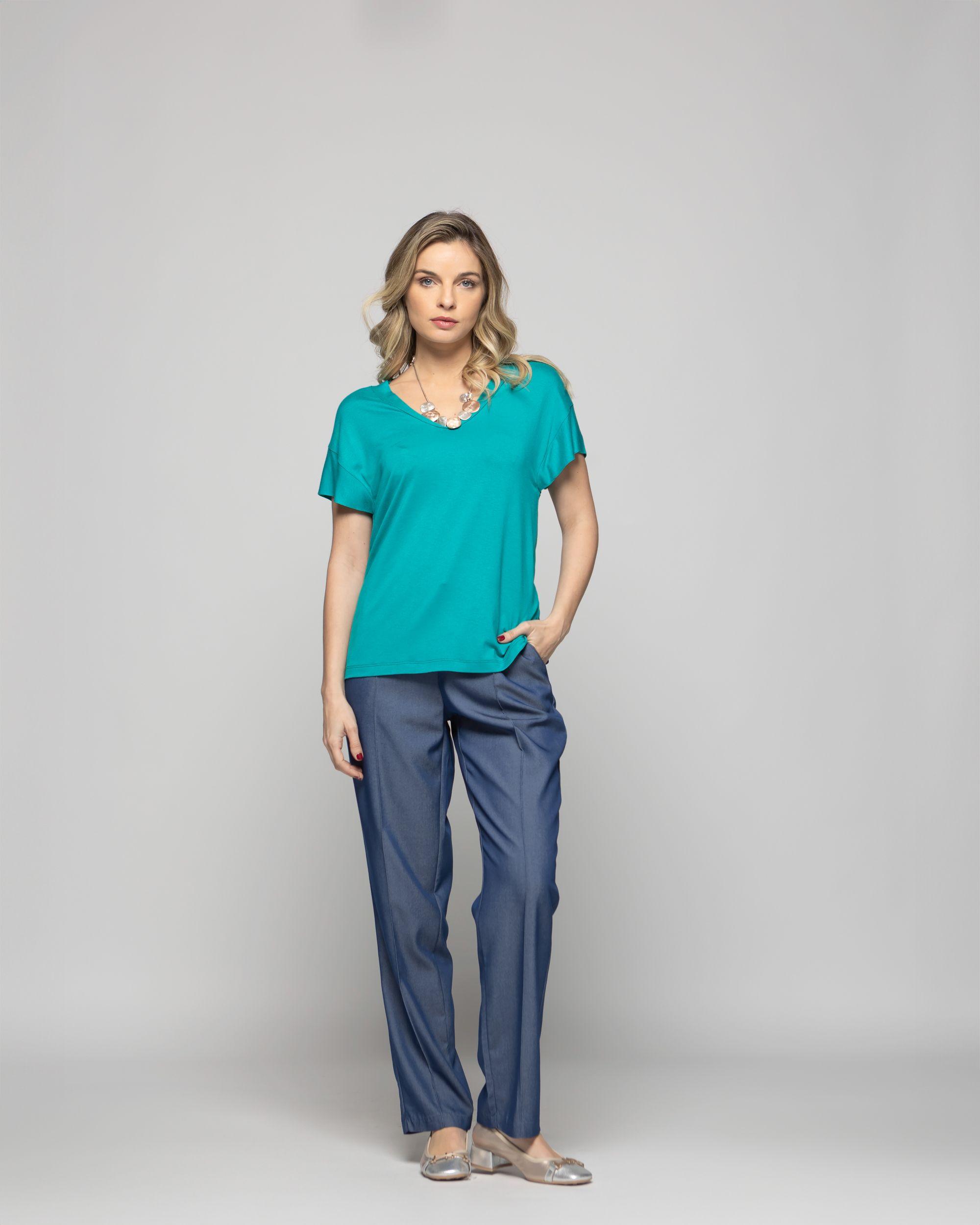 Polera Mujer Muscari Viscosa Manga Corta Escote V Lisa Verde Esmeralda Ludovica-1