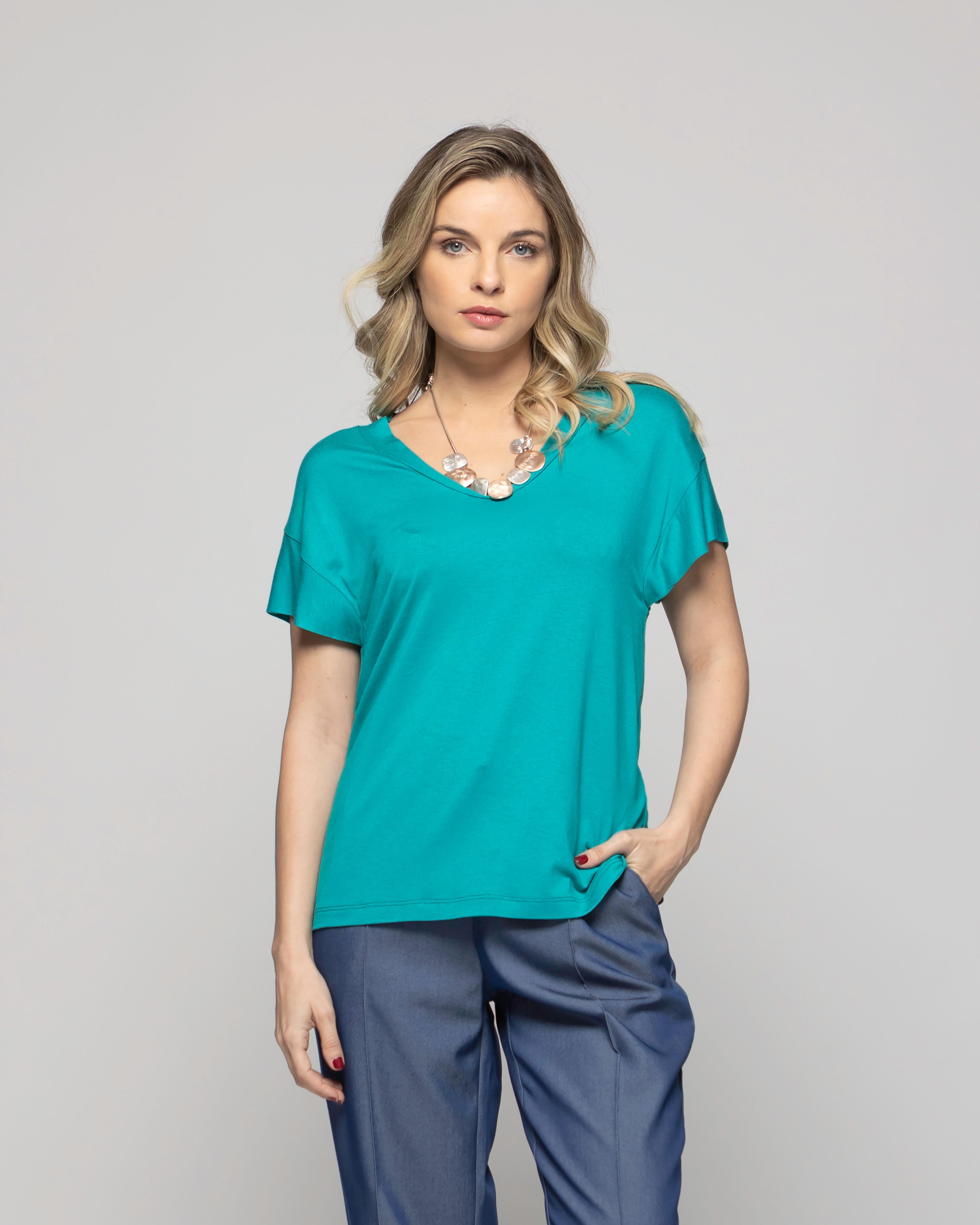 Polera Mujer Muscari Viscosa Manga Corta Escote V Lisa Verde Esmeralda Ludovica-2